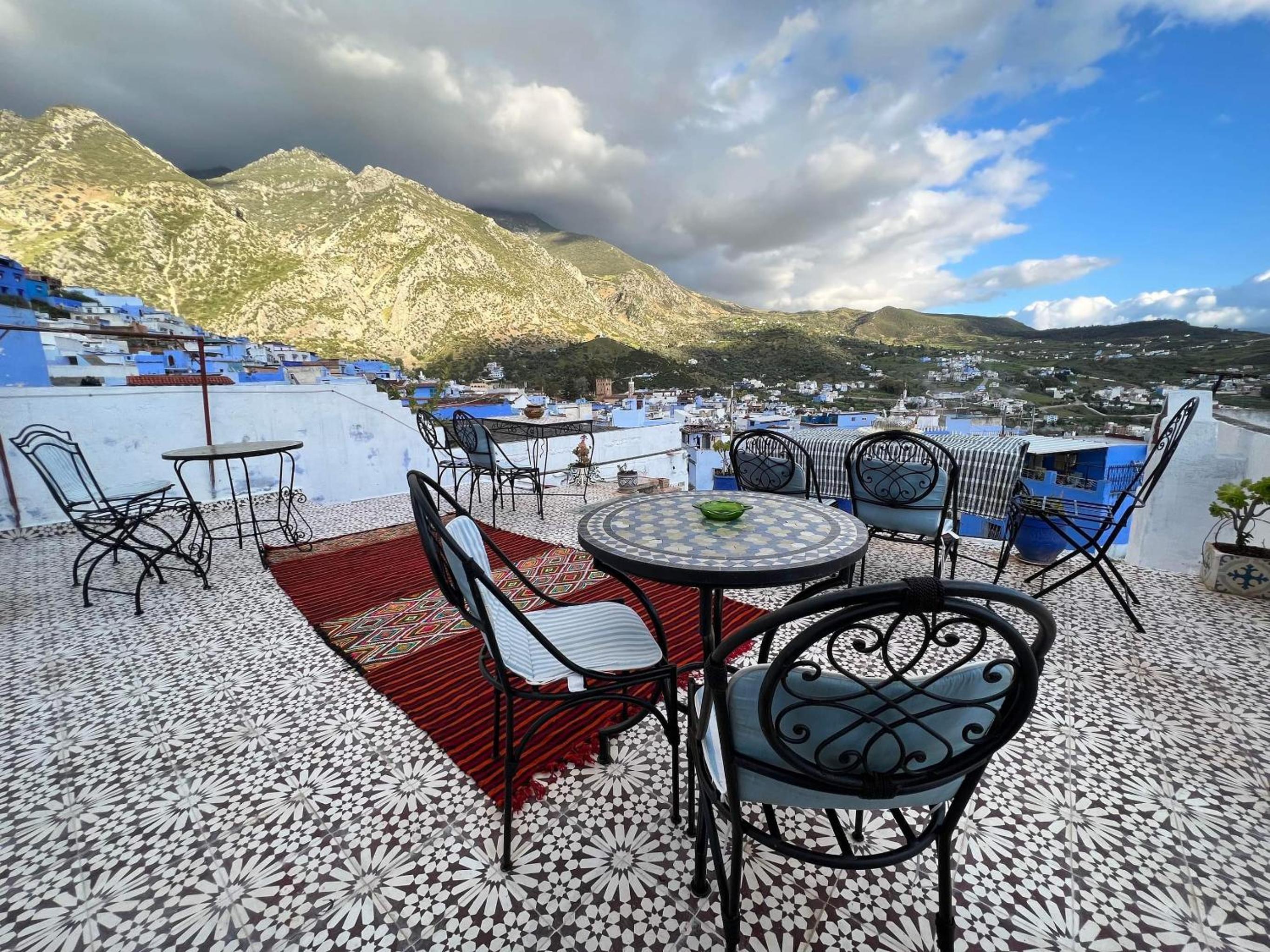 Hotel sakura - Image 1