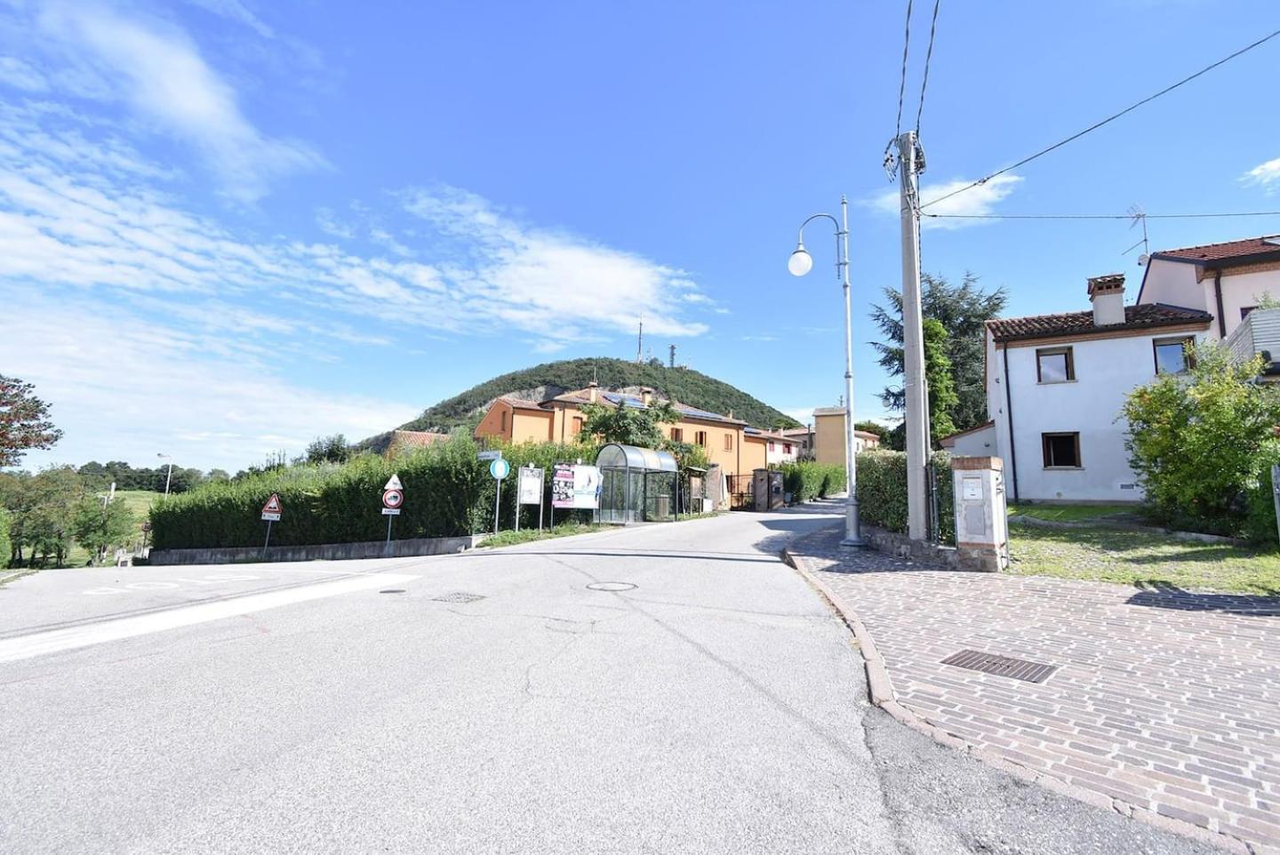 GuestHost - Calaone Wonderful Duplex Apartment con parcheggio x4 view 4