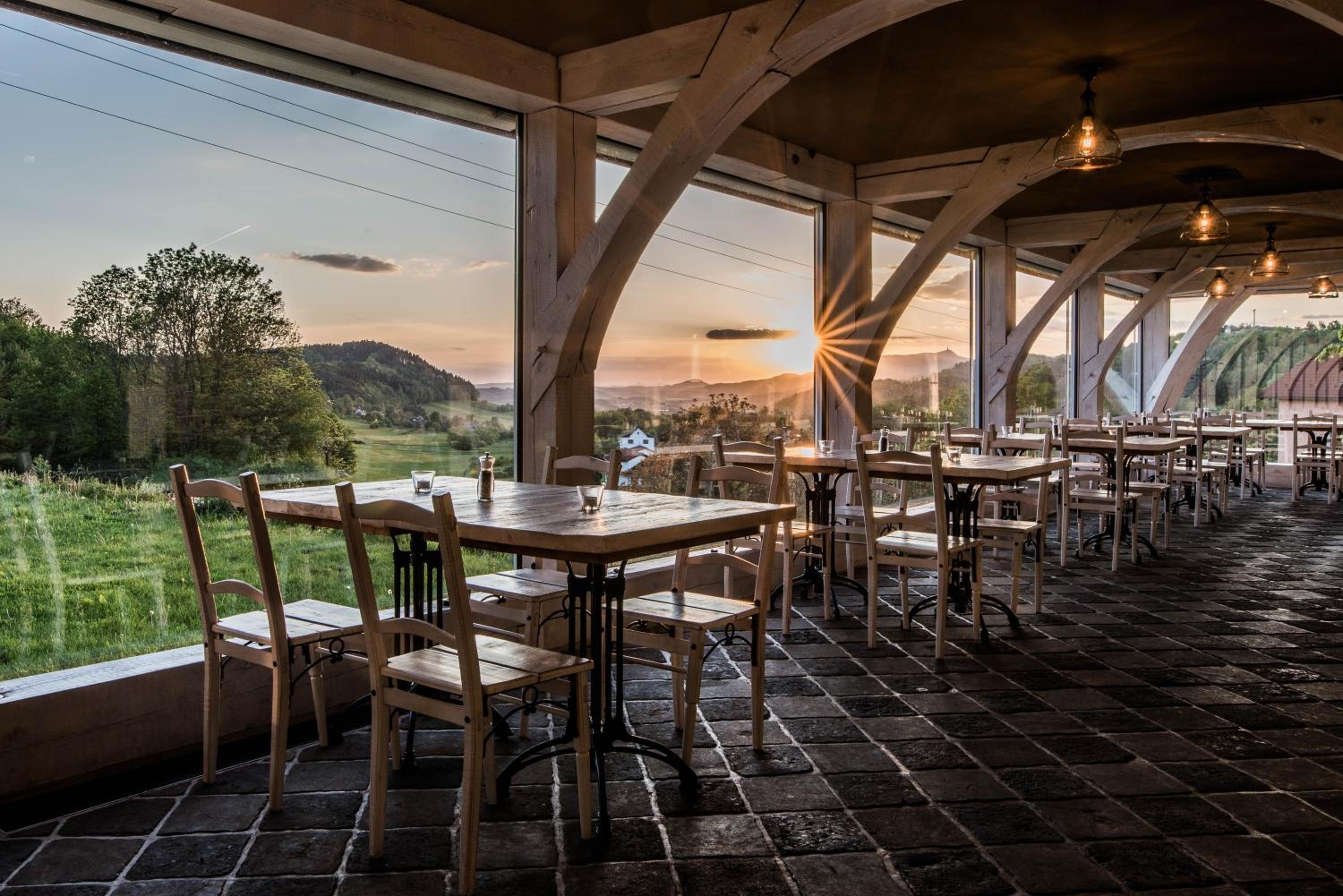 RESORT KOVÁRNA - Frýdštejn - stylové ubytování, luxusní wellness, zážitková restaurace view 4