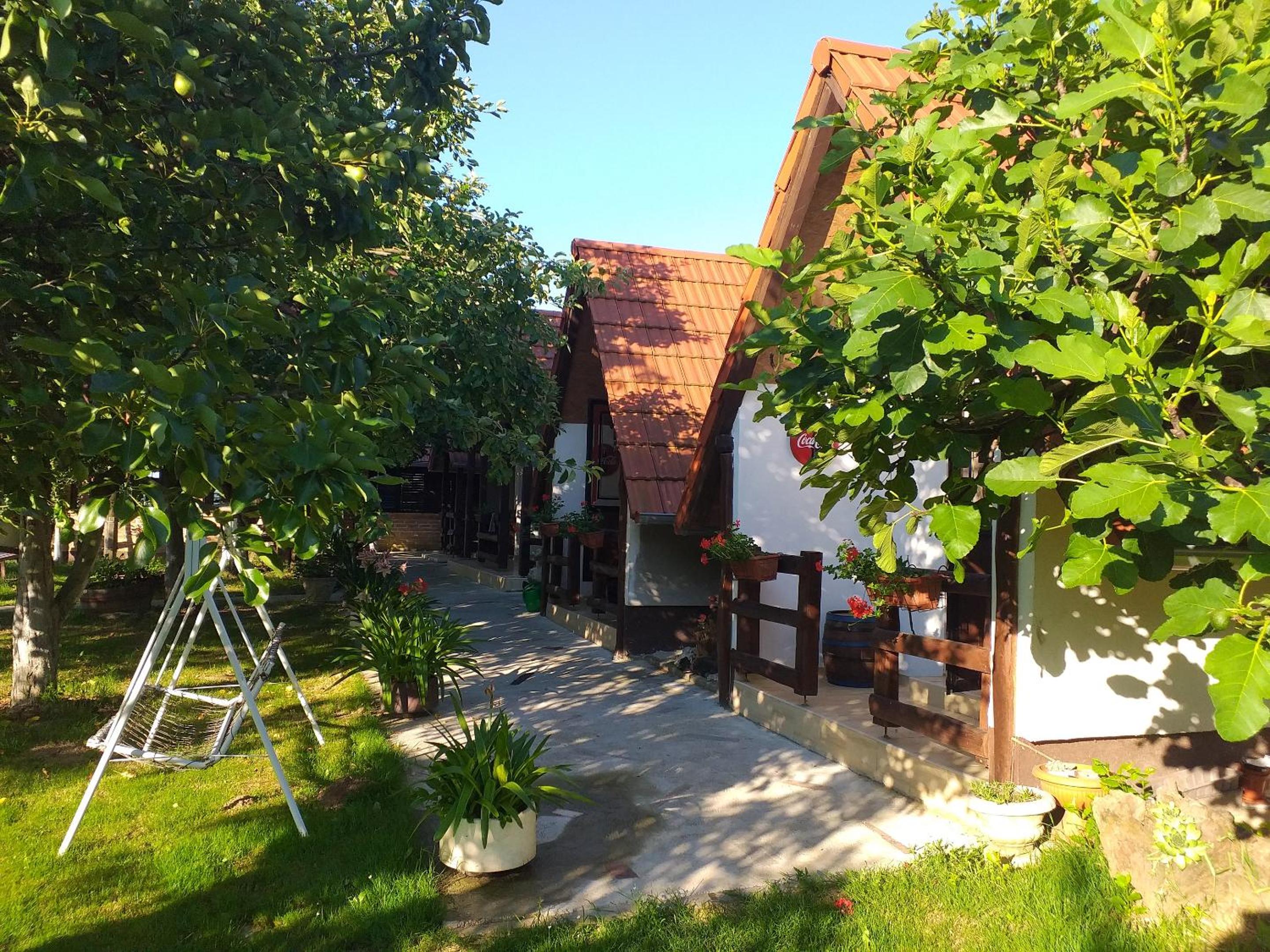 Cozy bungalow in Brinjani with garden view 30 m² view 2