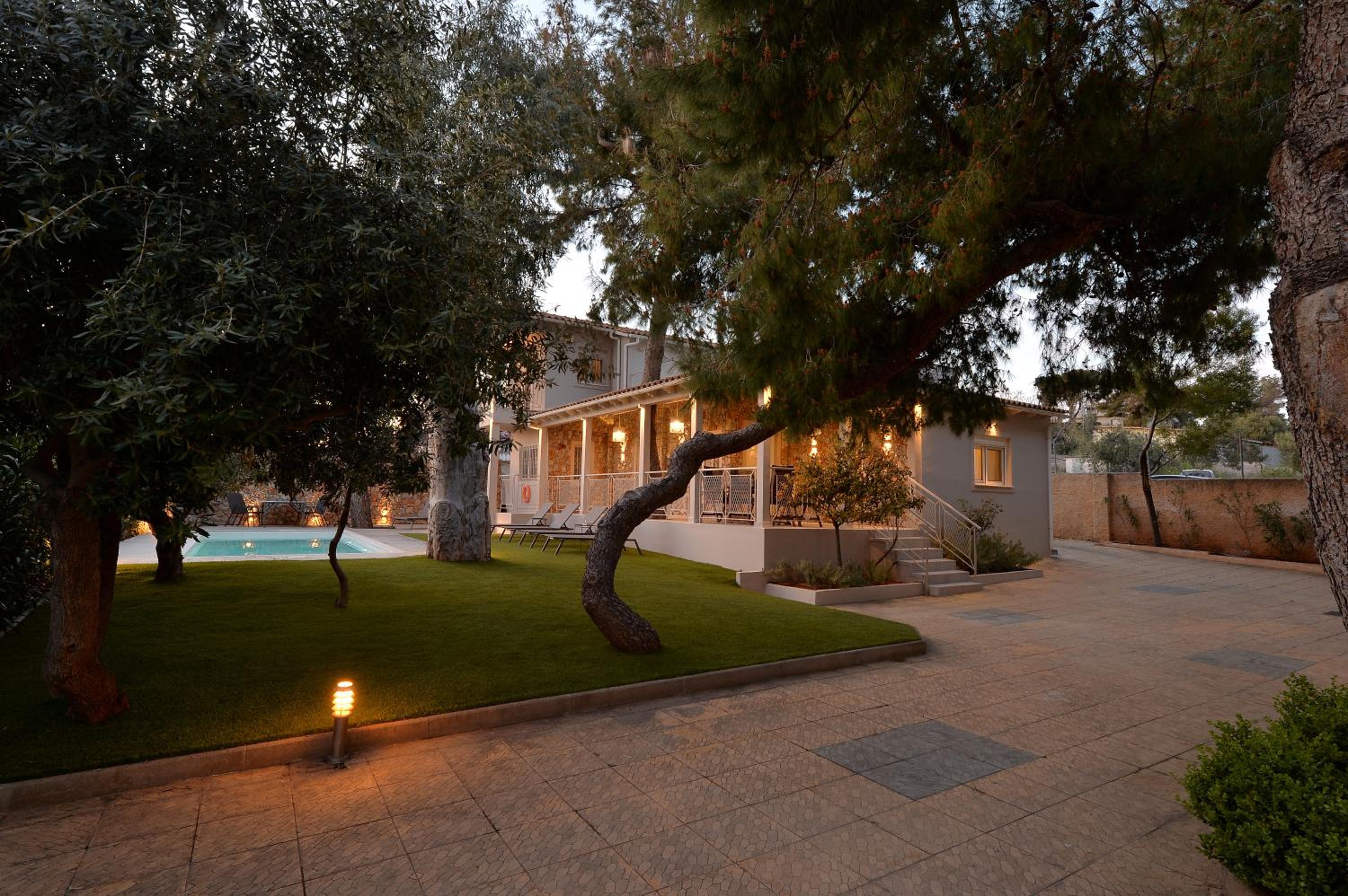 Hotel Lagonisi luxurious residence Ruby's Pool Villa - Image 1