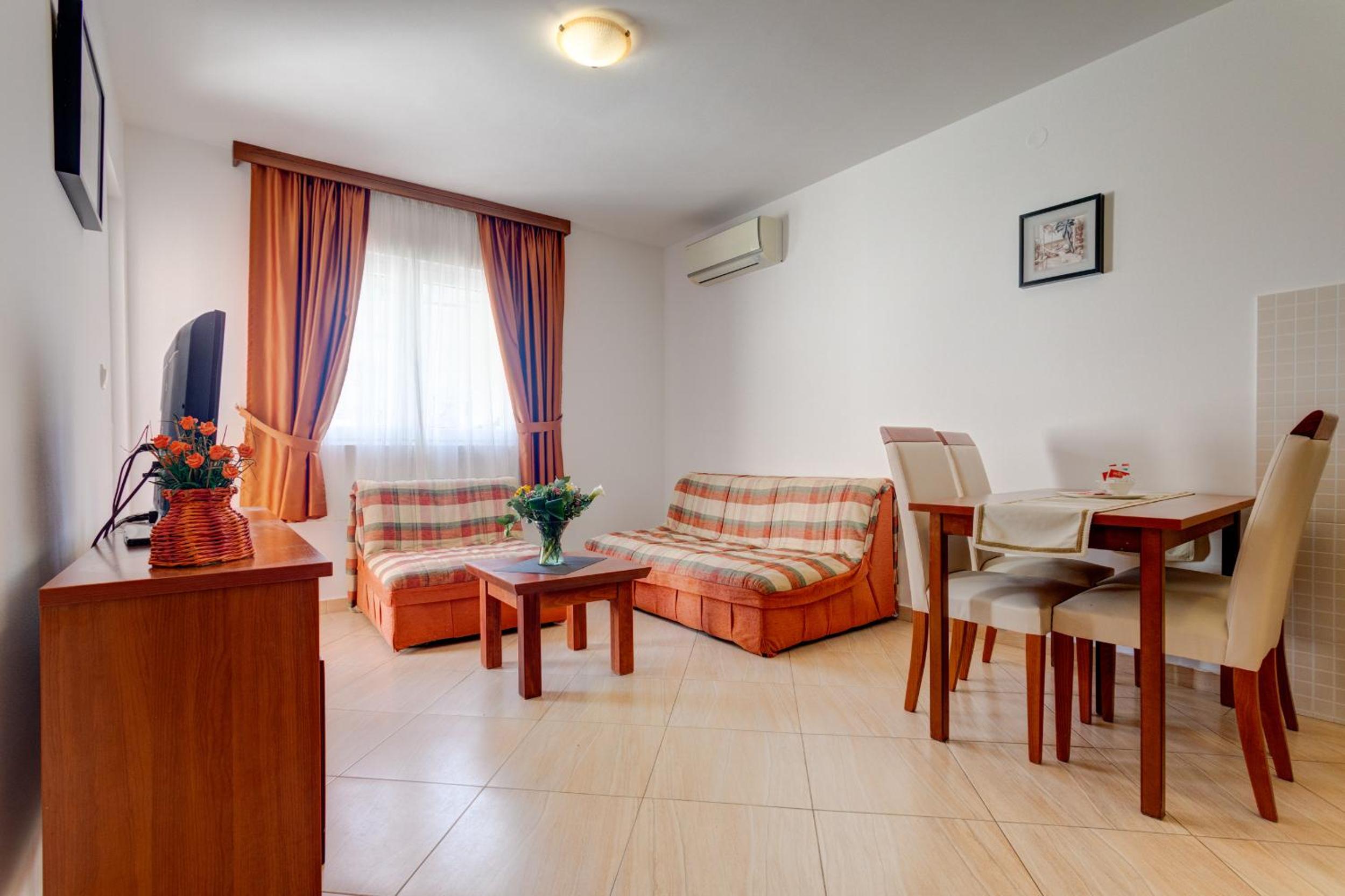 Petrovac Holiday Apartments