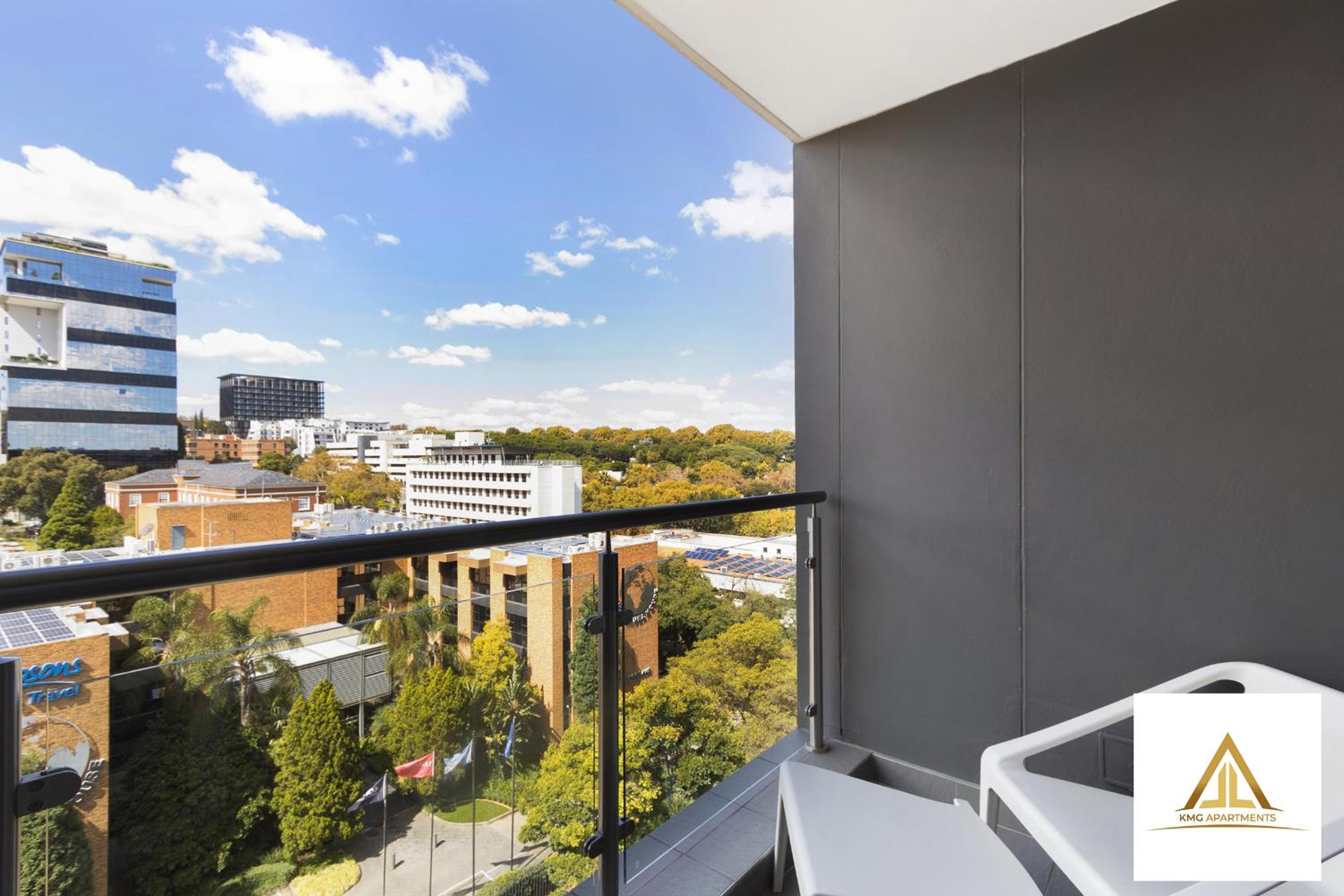 KMG Apartments at The Apex