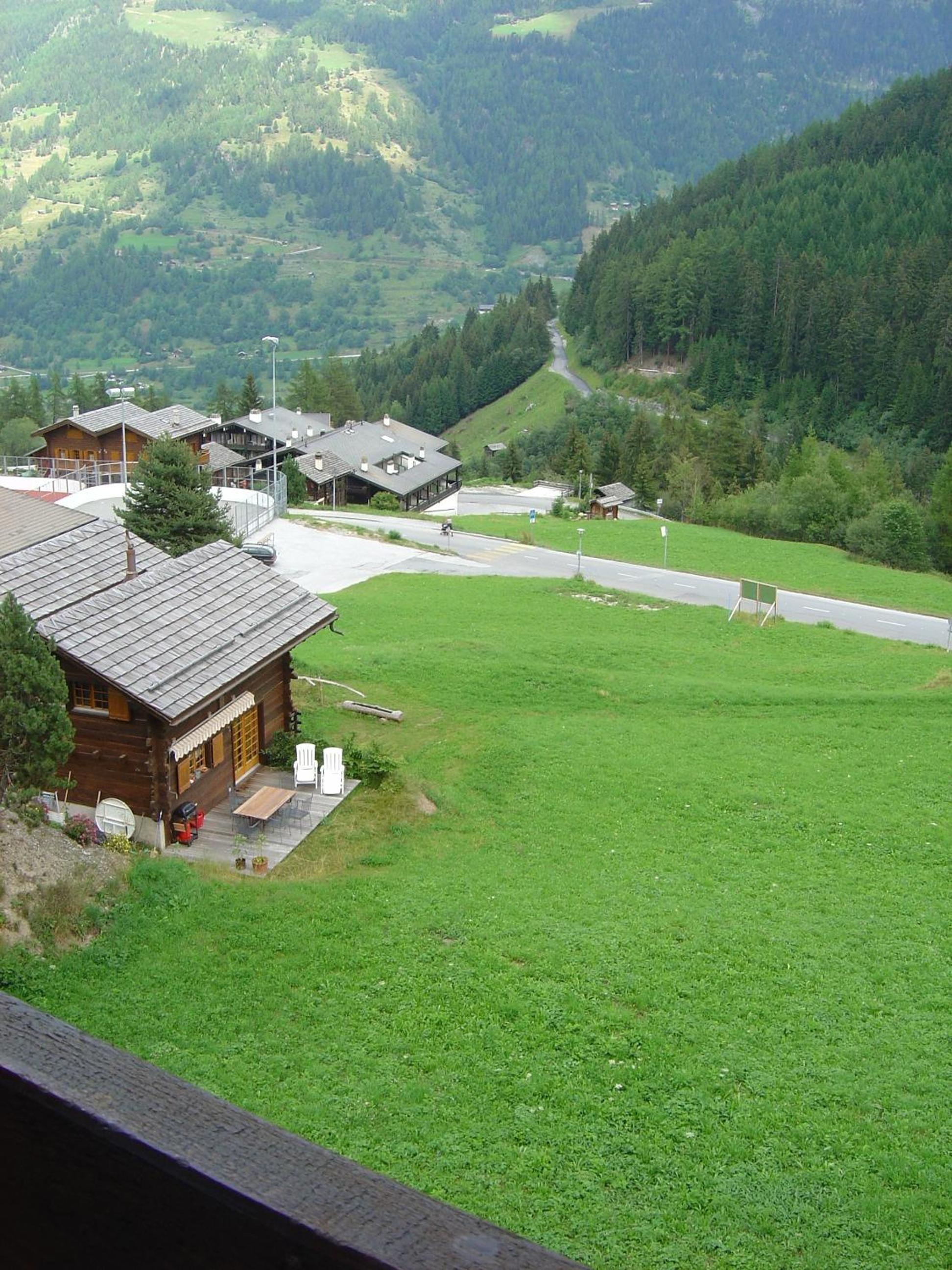 Photo 33