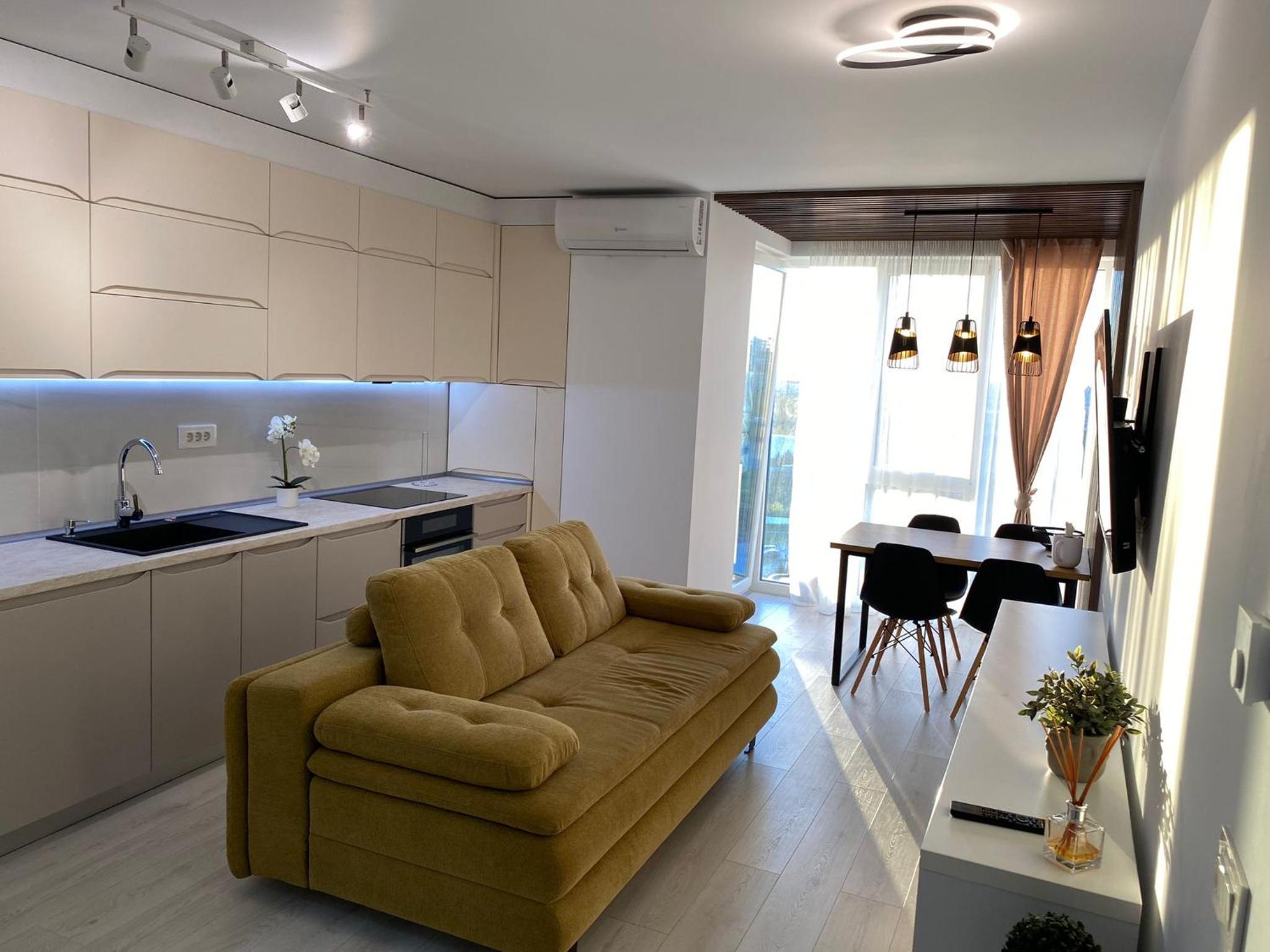11th Floor Luxury Residence view 5
