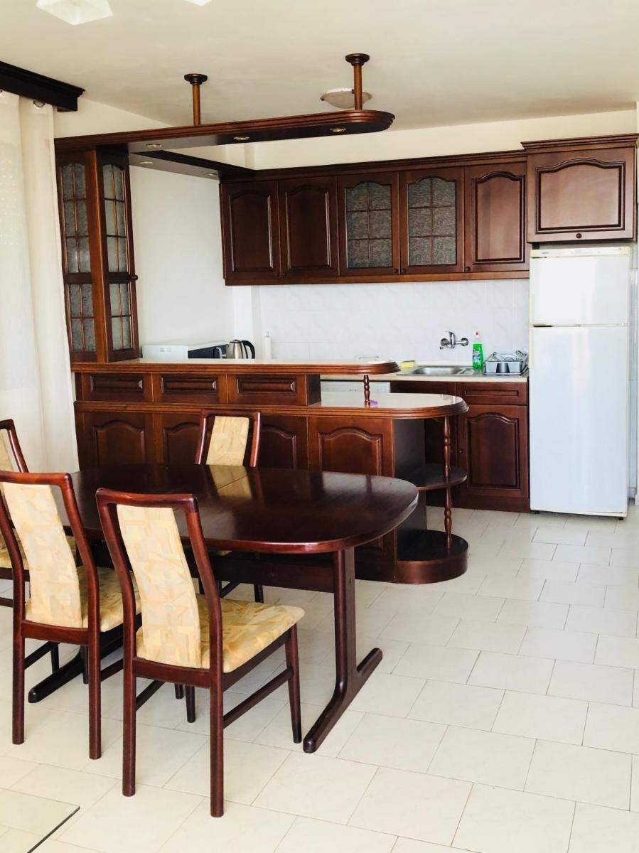 Sun Palace Apartments