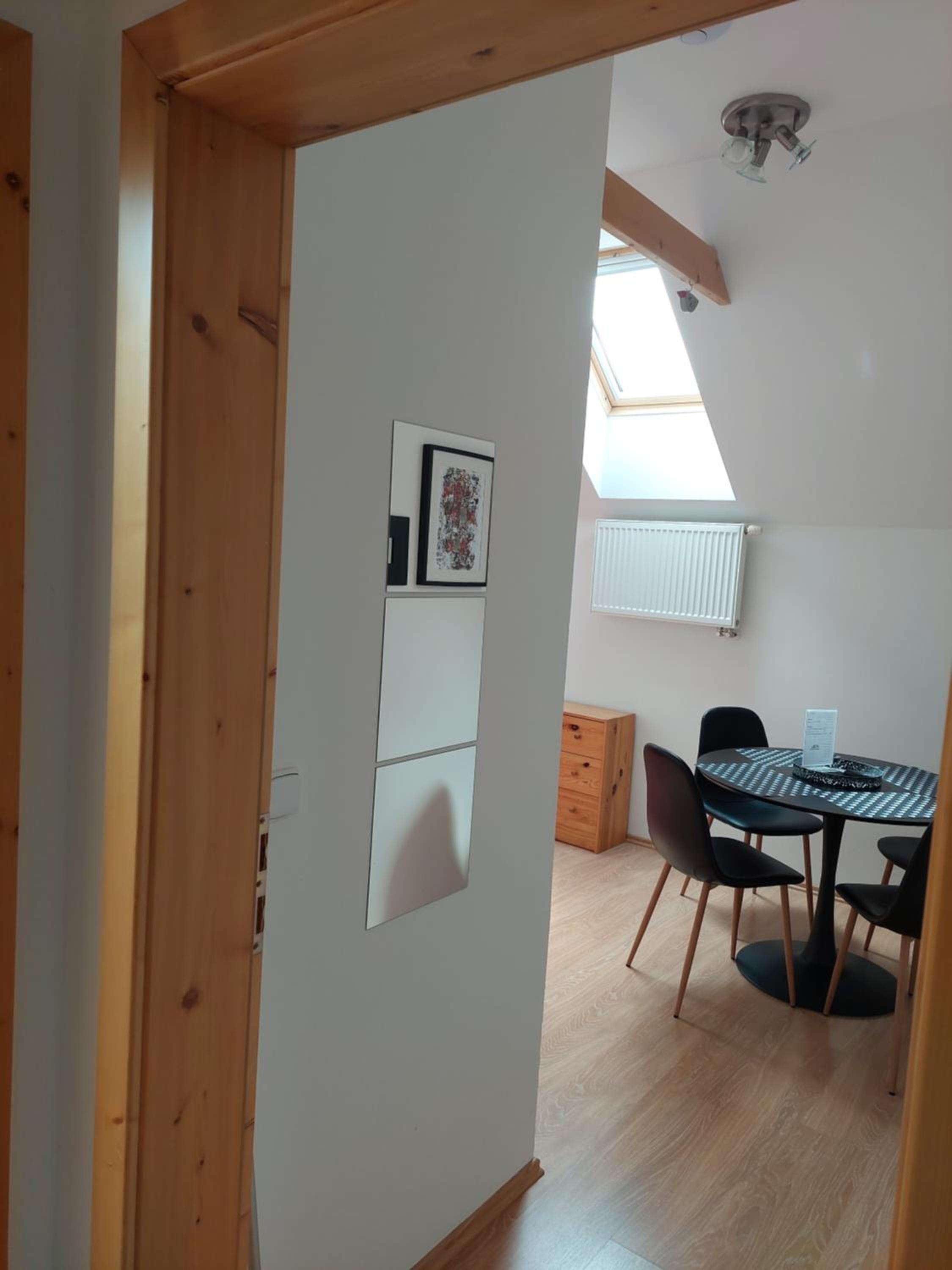 Dvoupokojový apartmán s kuchyňským koutem view 2