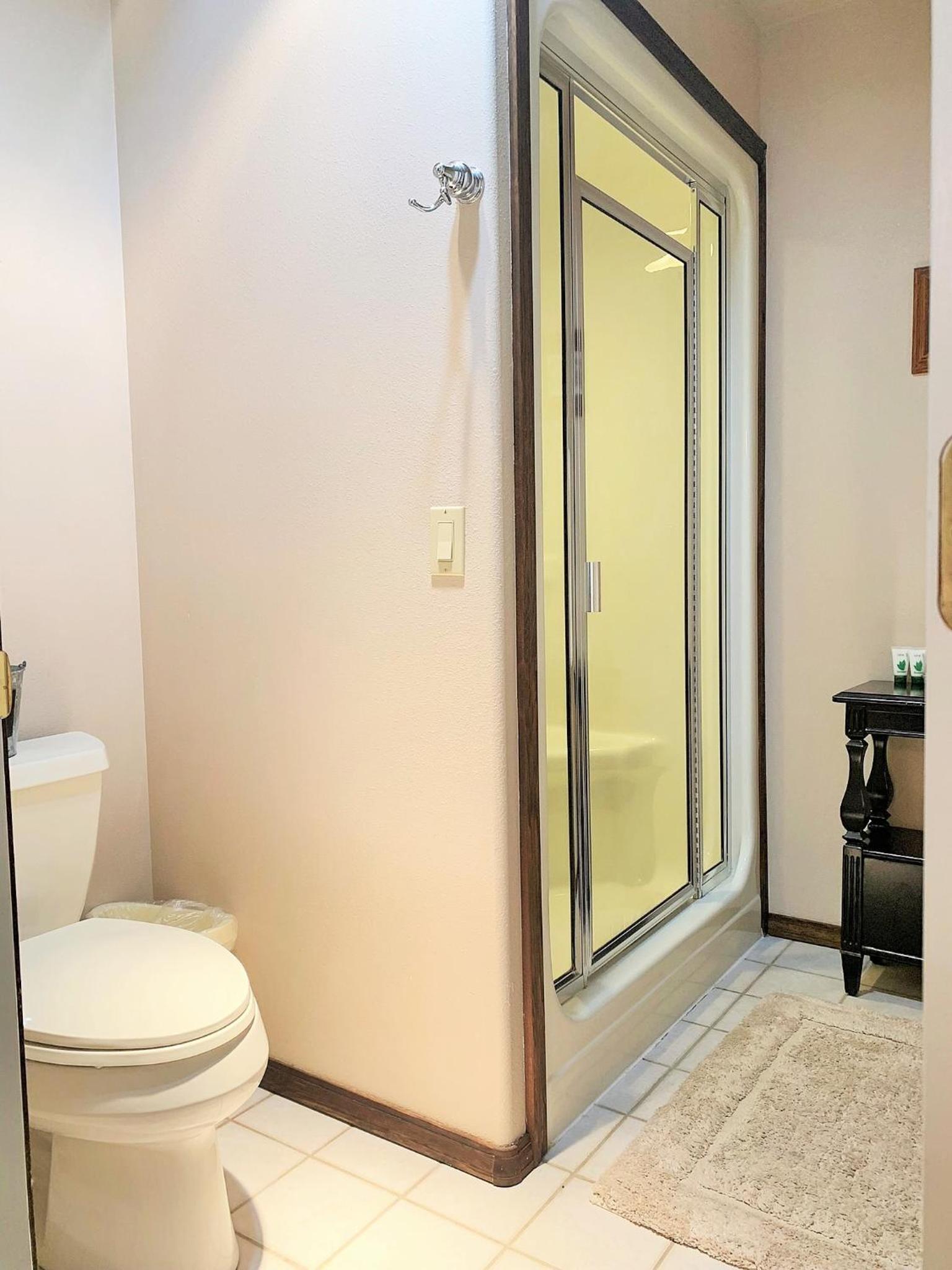 Breakers Boutique Inn