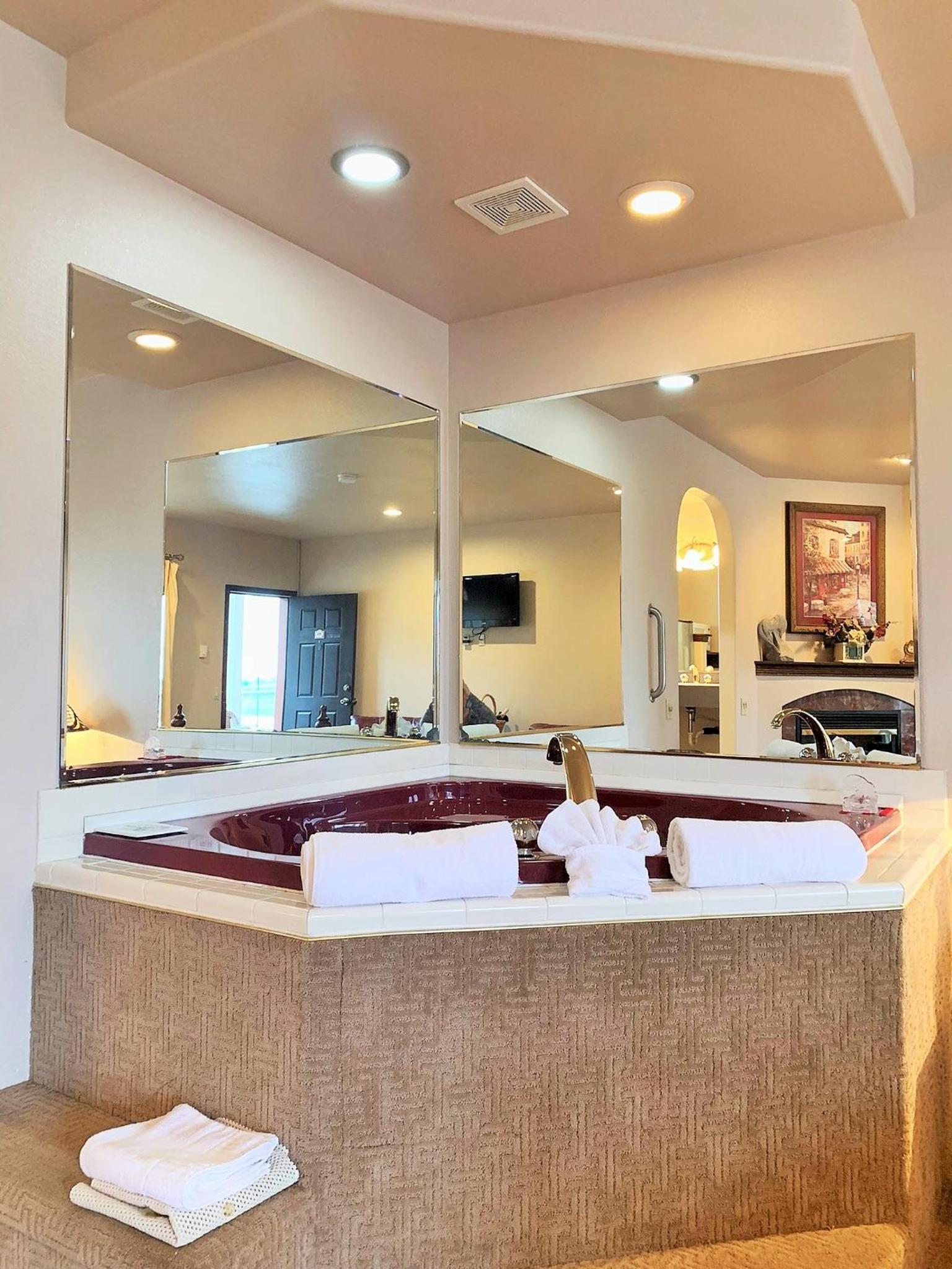 Breakers Boutique Inn