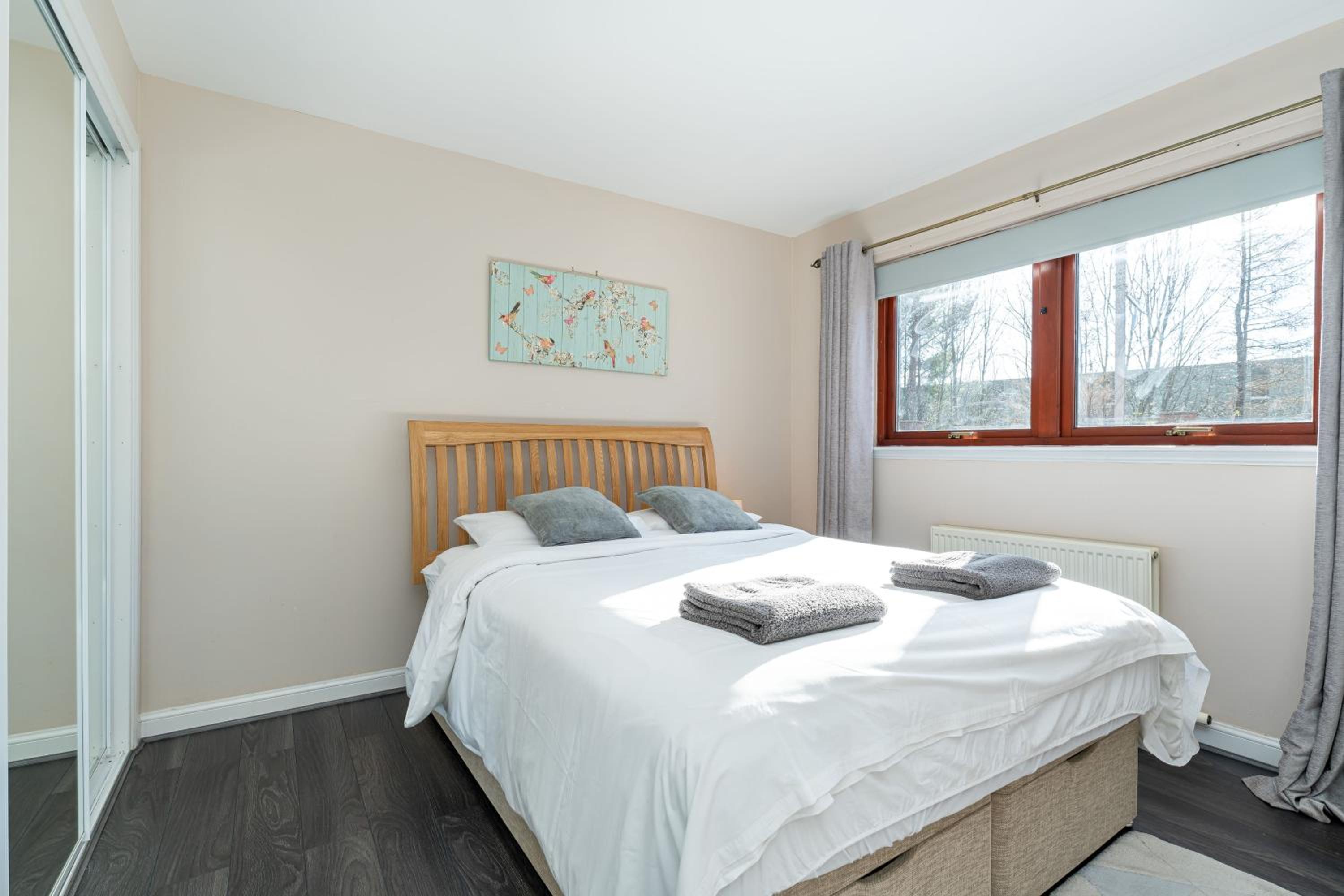 One Bedroom ground floor flat view 5
