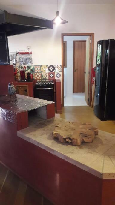 Casa MARAVILHOSA com 4 Suítes em Condomínio