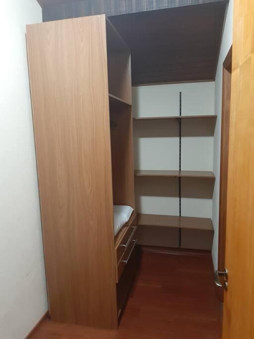 Casa MARAVILHOSA com 4 Suítes em Condomínio
