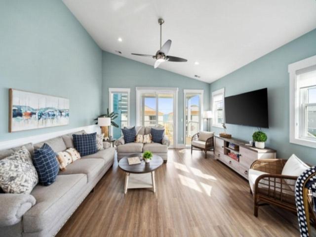 Sunnyside - Ocean and Inlet views, steps to beach access, plus parking for 4! townhouse view 2