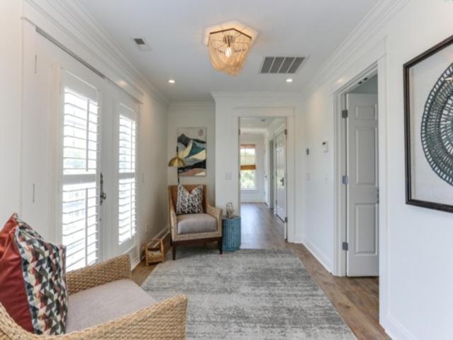 Indigo Retreat - Bring the whole family! Fully renovated, Seawatch community Stunner! home