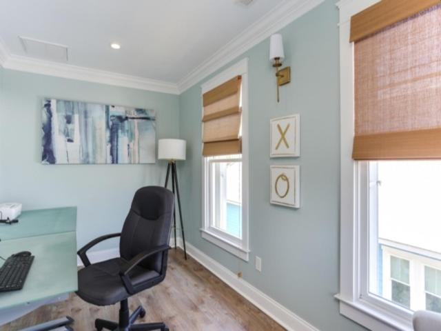 Indigo Retreat - Bring the whole family! Fully renovated, Seawatch community Stunner! home