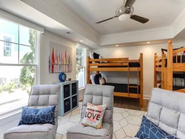 Indigo Retreat - Bring the whole family! Fully renovated, Seawatch community Stunner! home