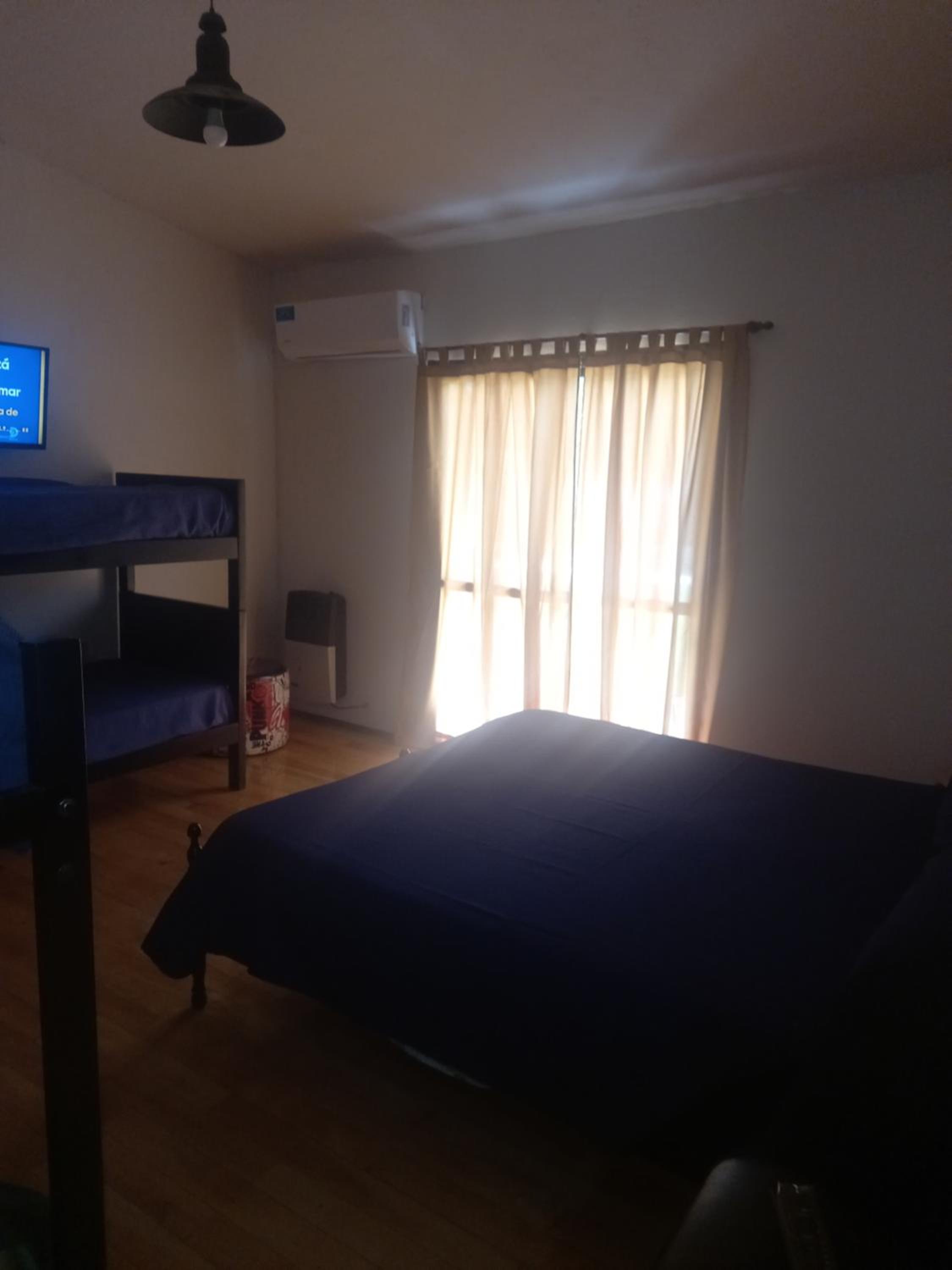 Alojamiento en casa quinta, habitación privada