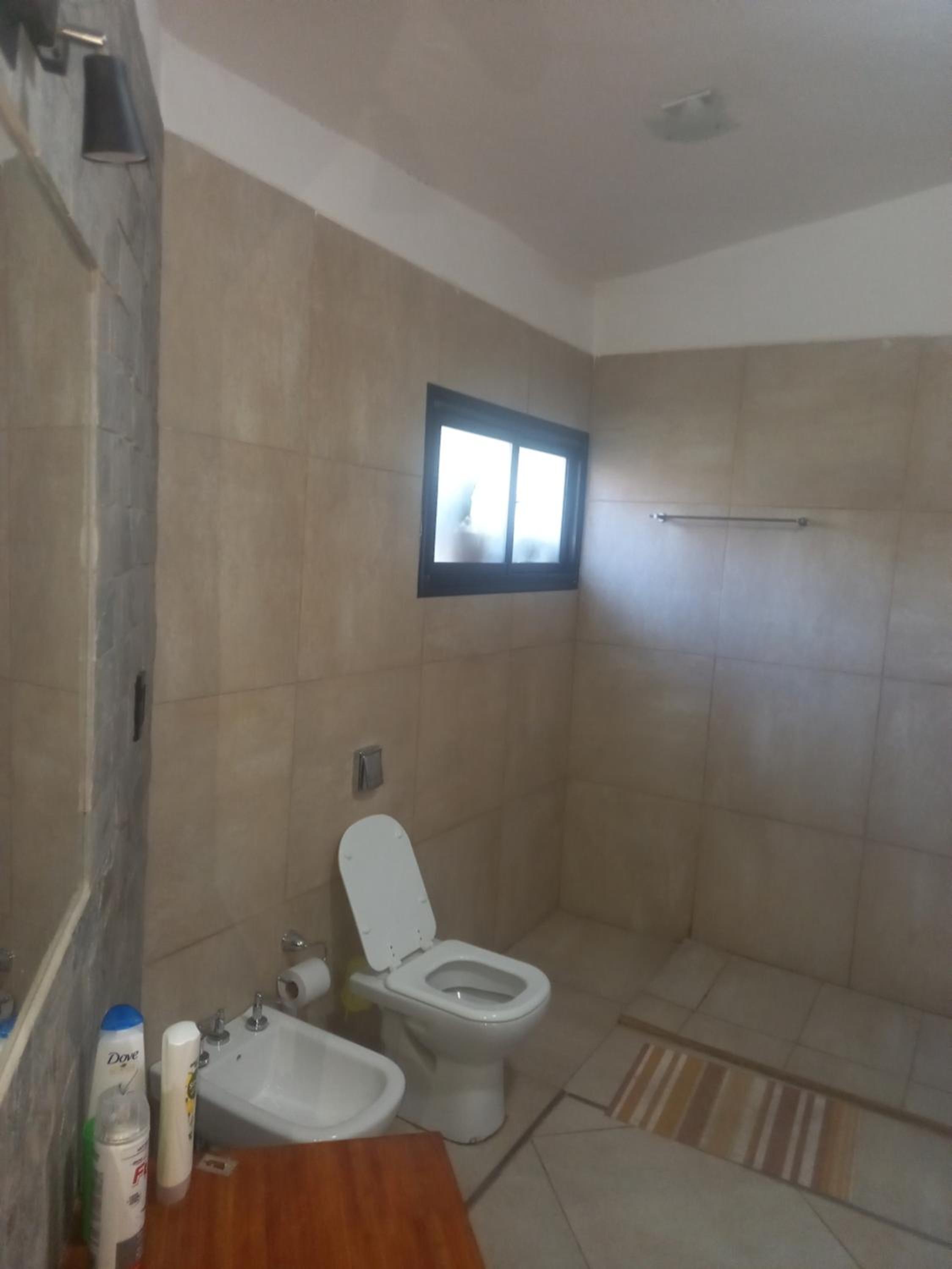 Alojamiento en casa quinta, habitación privada