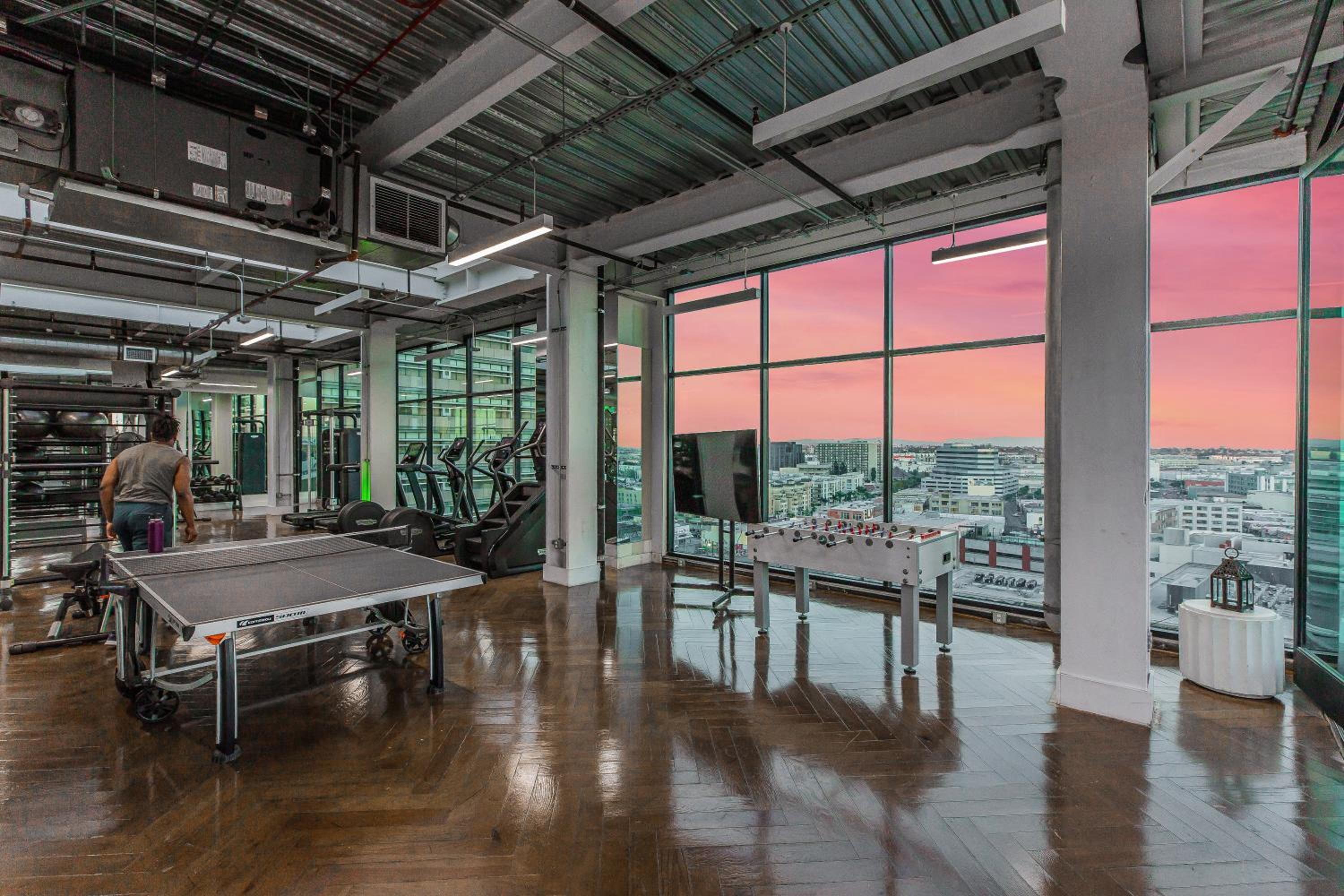 One Lux Stay HWH Downtown Los Angeles