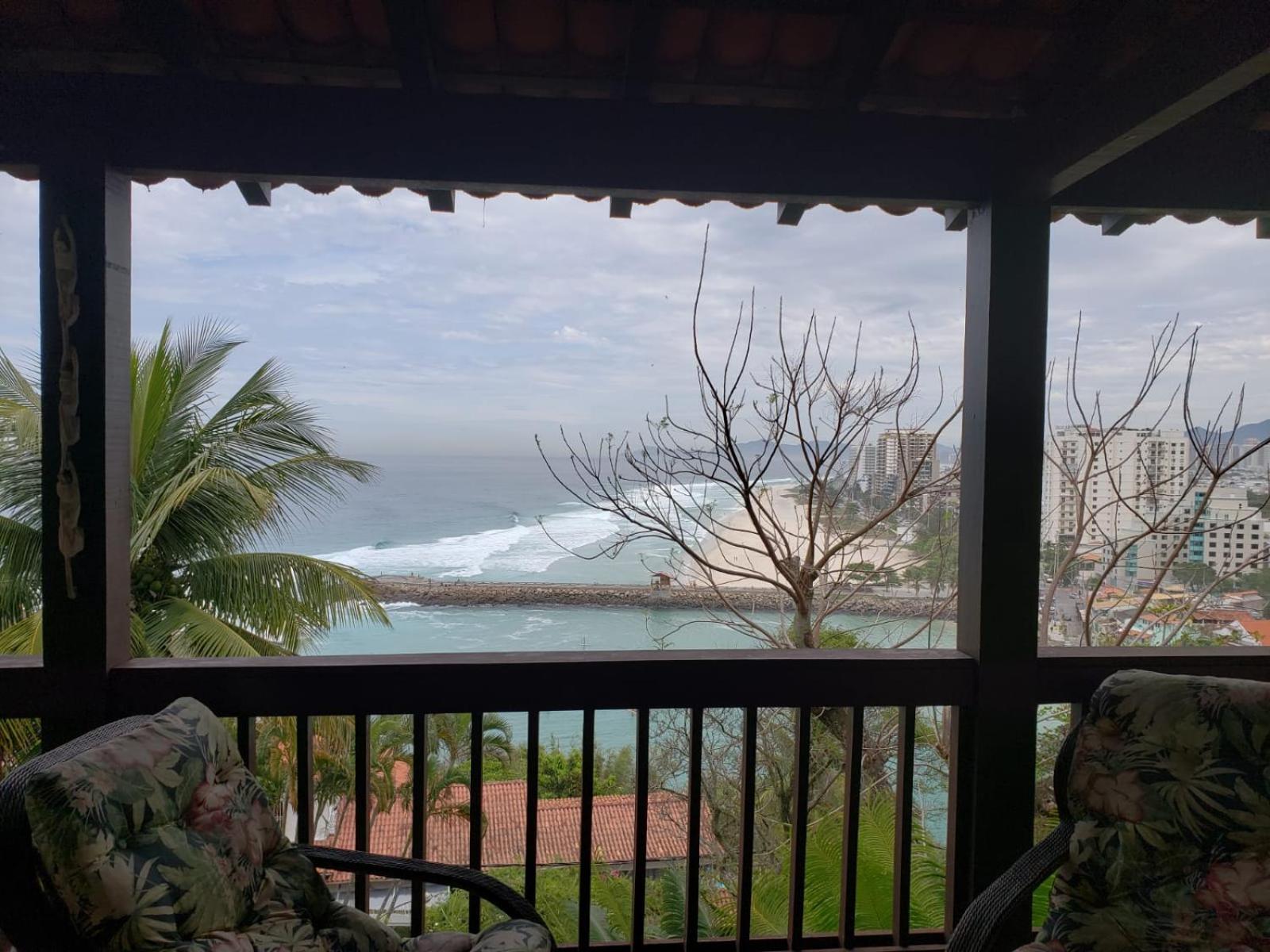 Hotel Mansão Rústica na Joatinga Piscina Fundo Infinito - Image 1