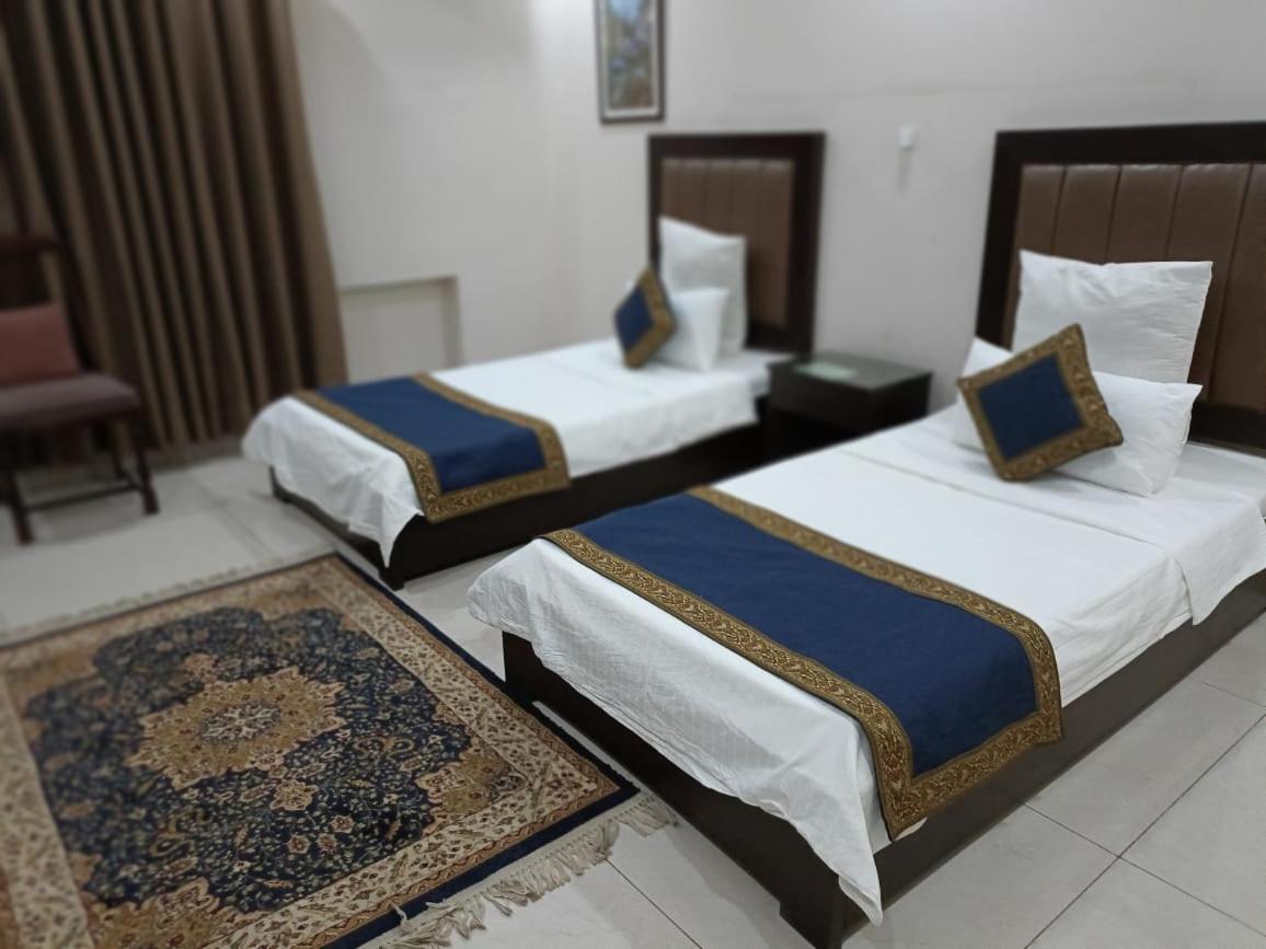 Hotel Gulberg Grand