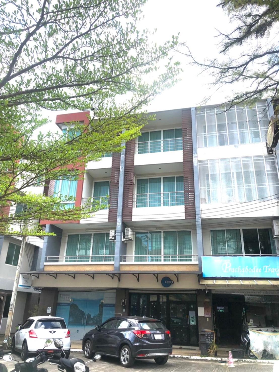 Apo Hotel