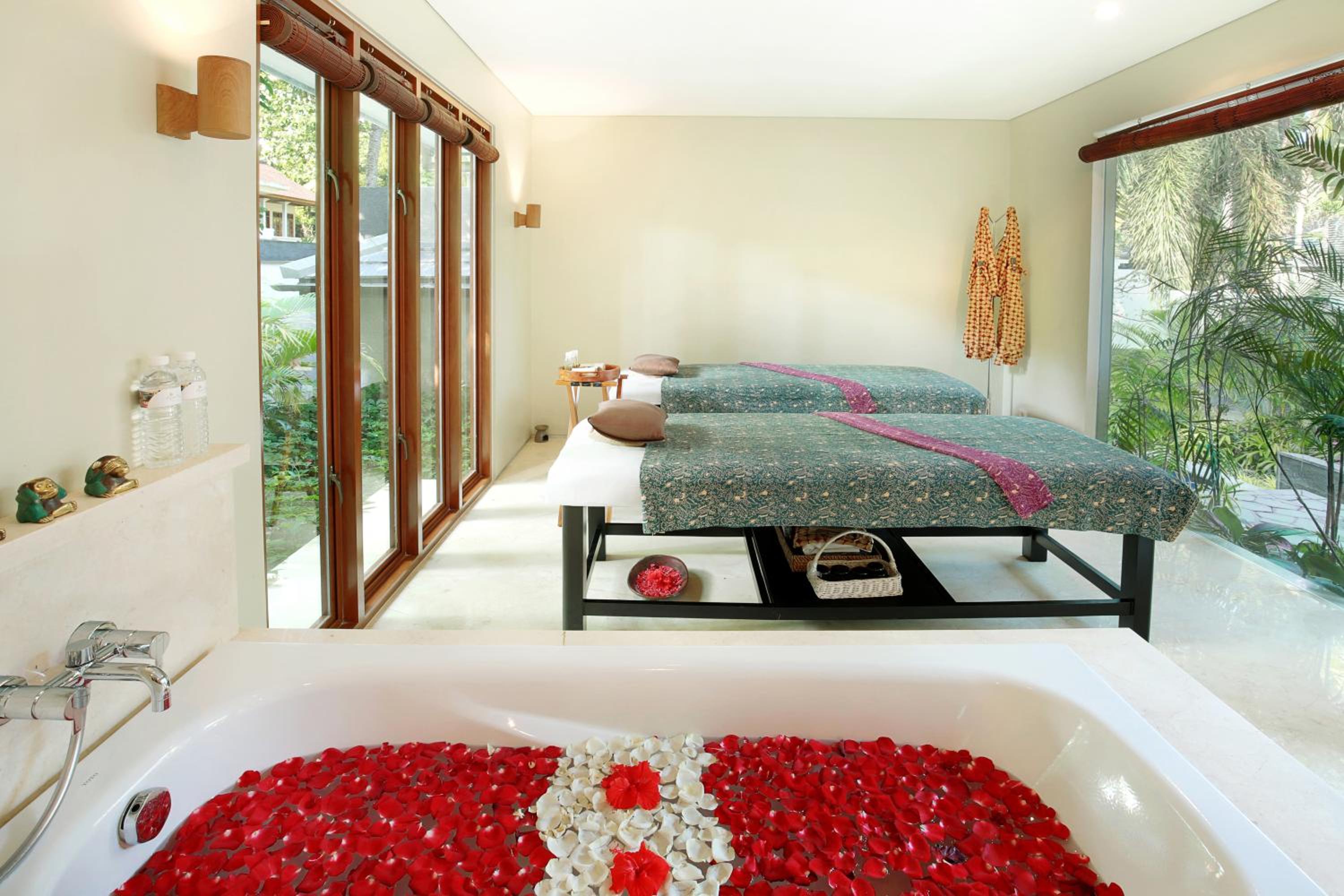 Royal Kamuela Villas & Suites at Monkey Forest Ubud - Adult Only