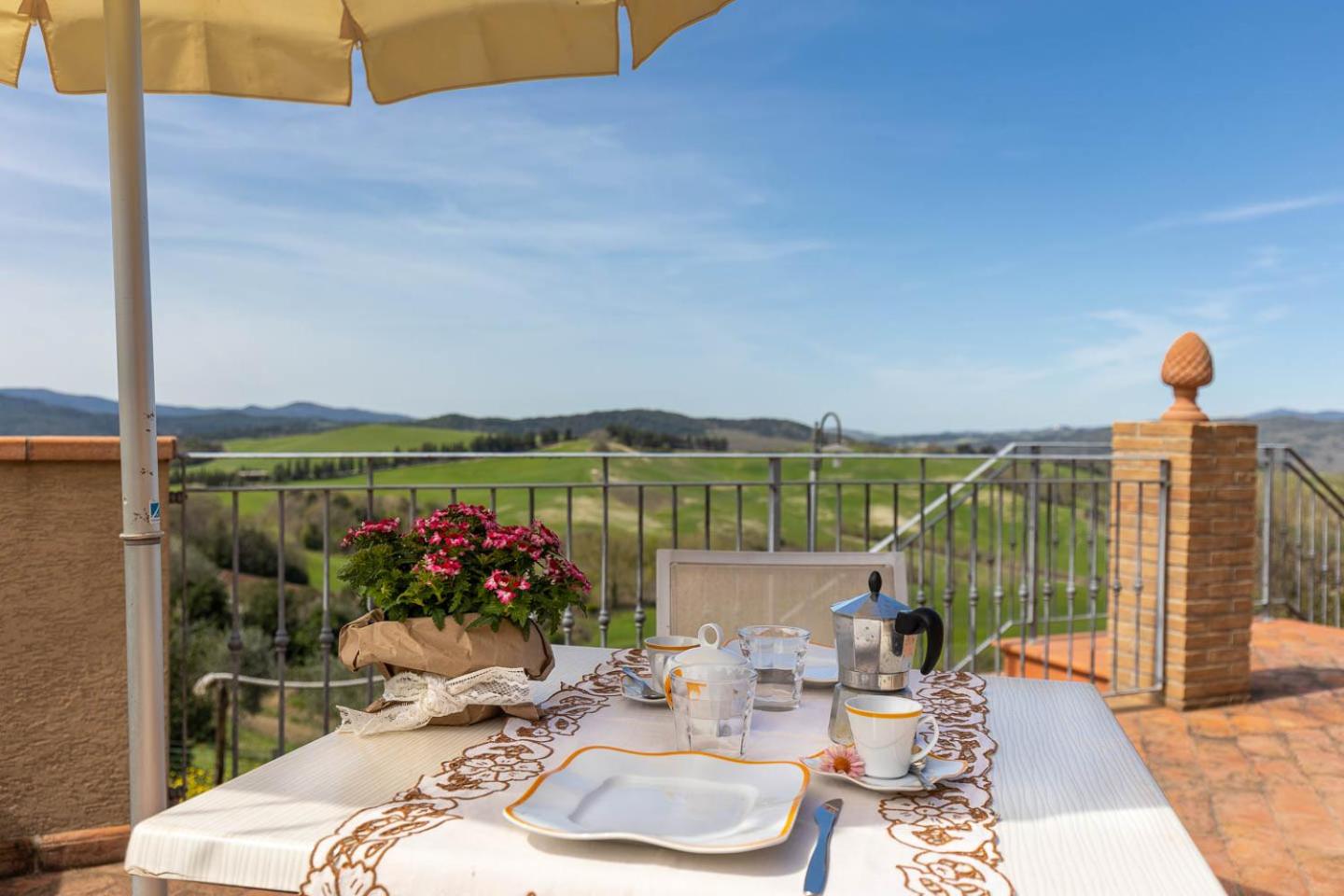 Villa Montegemoli by Toscana Bella view 4