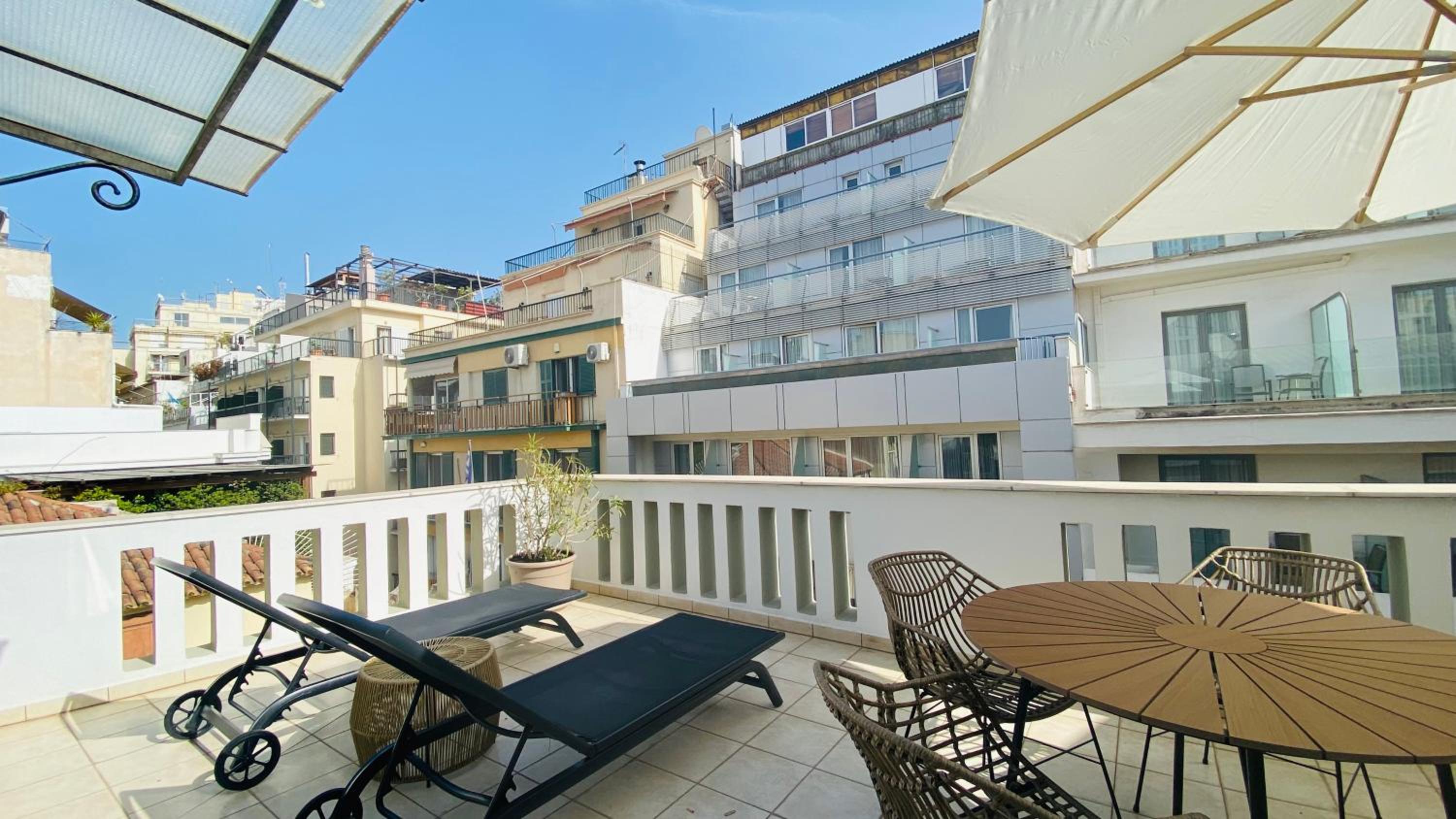 Shell Apartment - Plaka