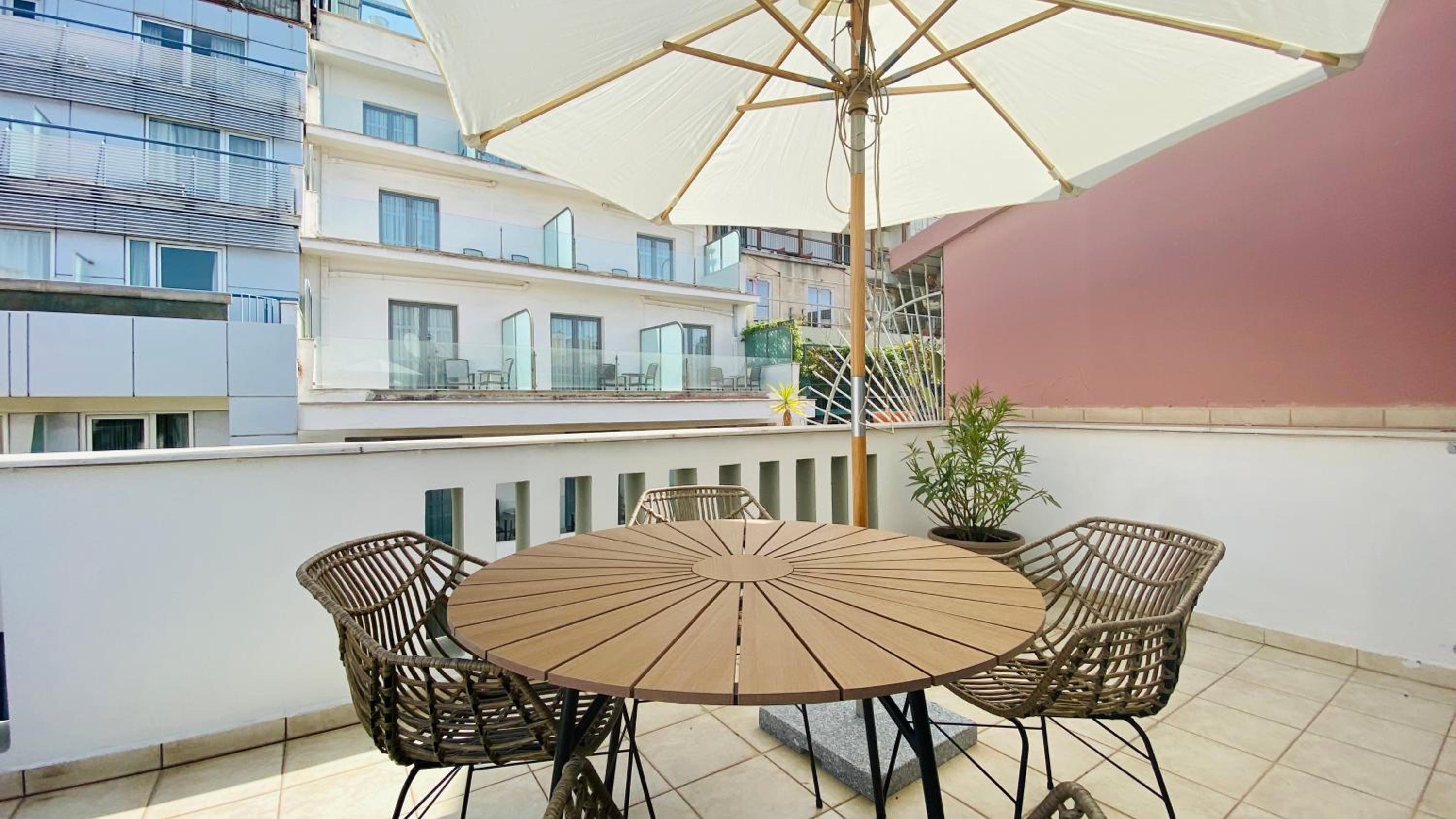 Shell Apartment - Plaka