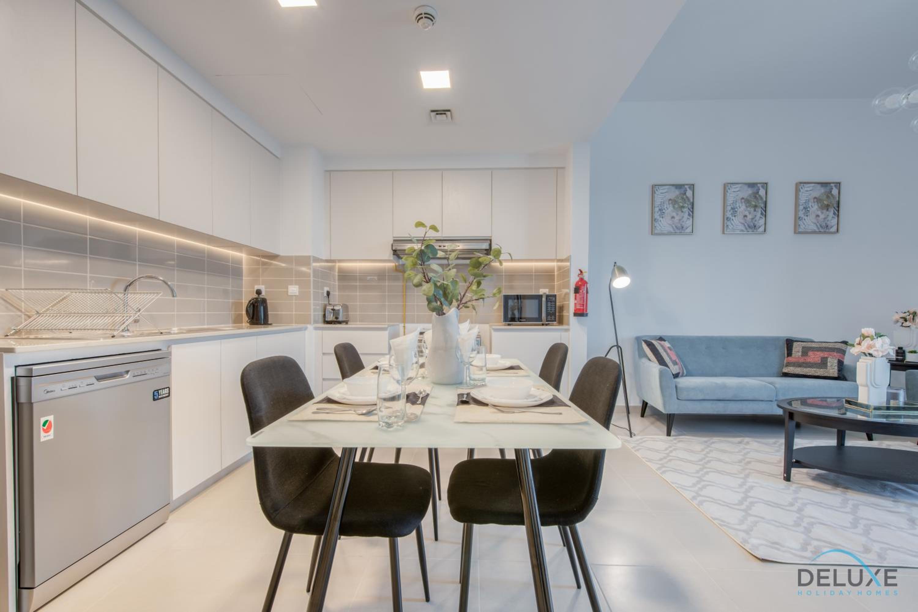 Fancy 2BR at Hayat Boulevard 2A Town Square By Deluxe Holiday Home