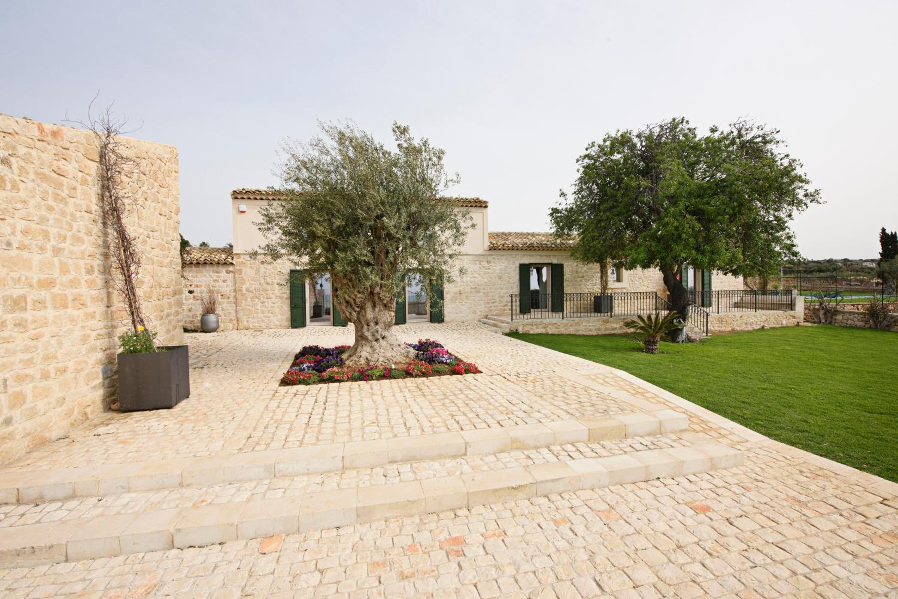 Poggio Leano Boutique Hotel view 5