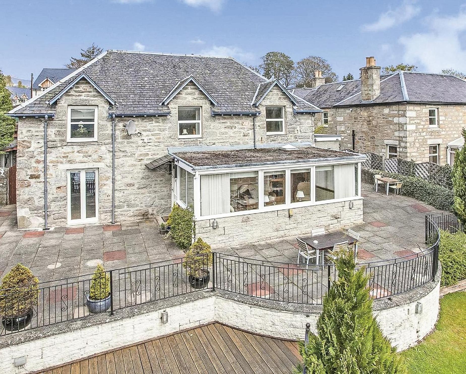 Hotel Ardvane Bed & Breakfast - Image 1