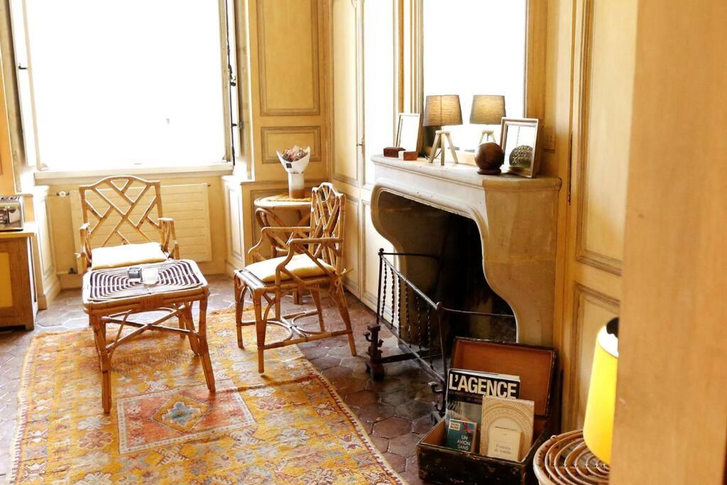 Chambre jaune MANOIR DE LA VOVE Perche view 2
