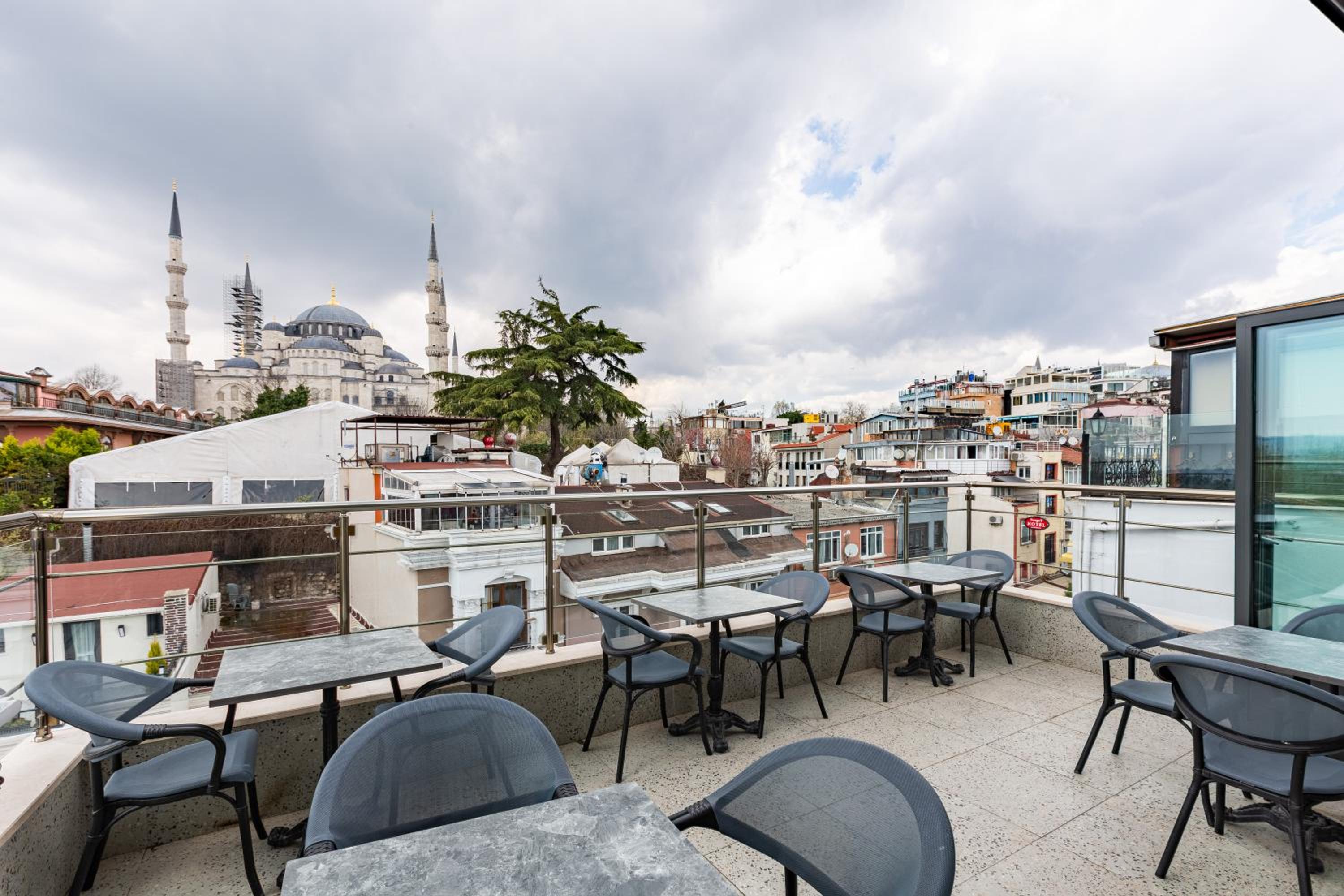 Seraglio Otel & Süitler - Image 23