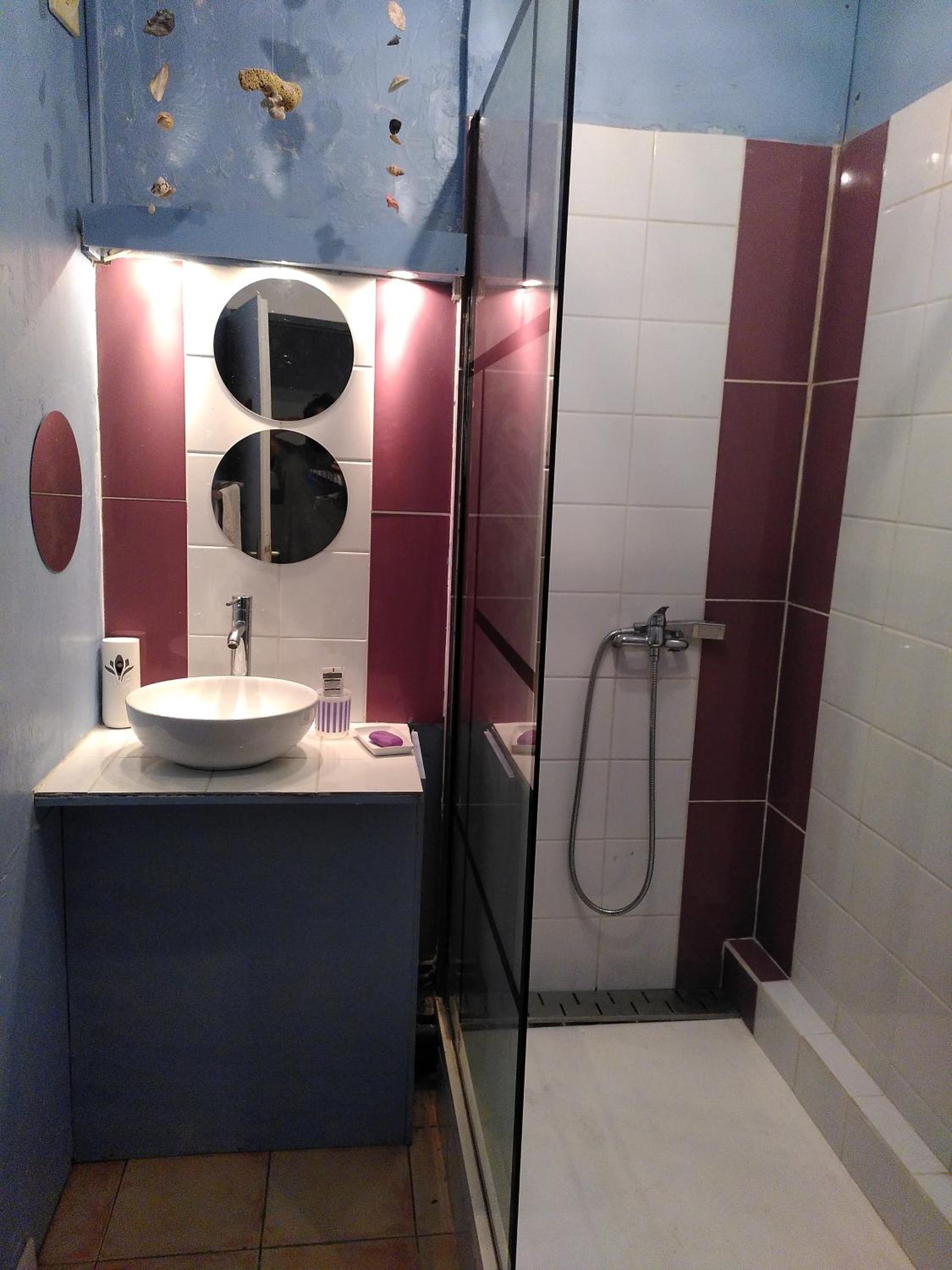 Charmant appartement en bord de mer avec piscine view 2