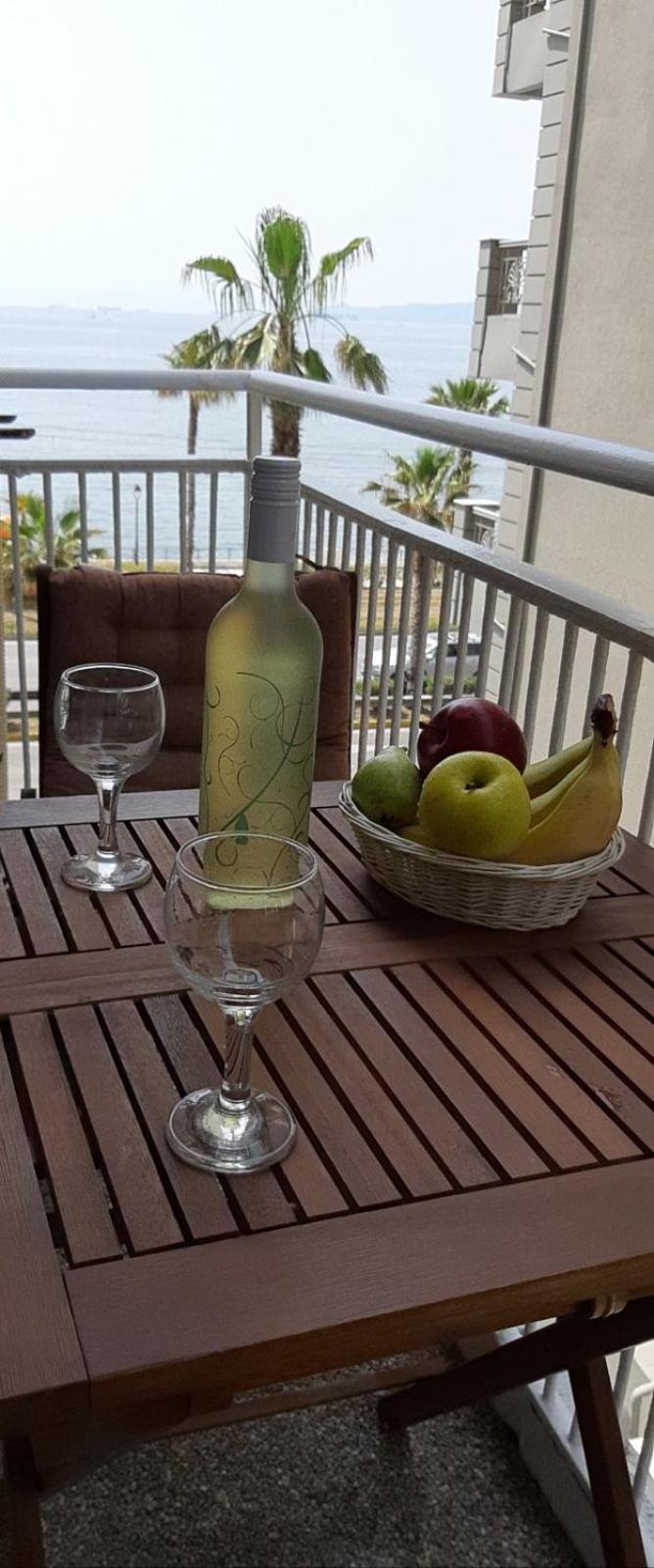 Athens Riviera apt with seaview, 15' to Acropolis