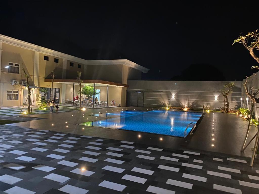 Cempaka Mas Hotel, Jombang - 20