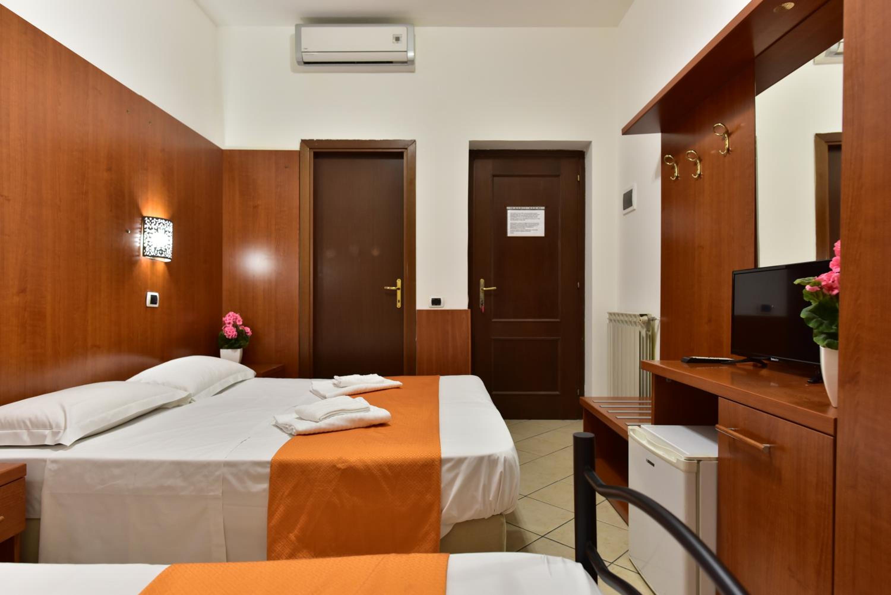 B&B Rome Terminal House