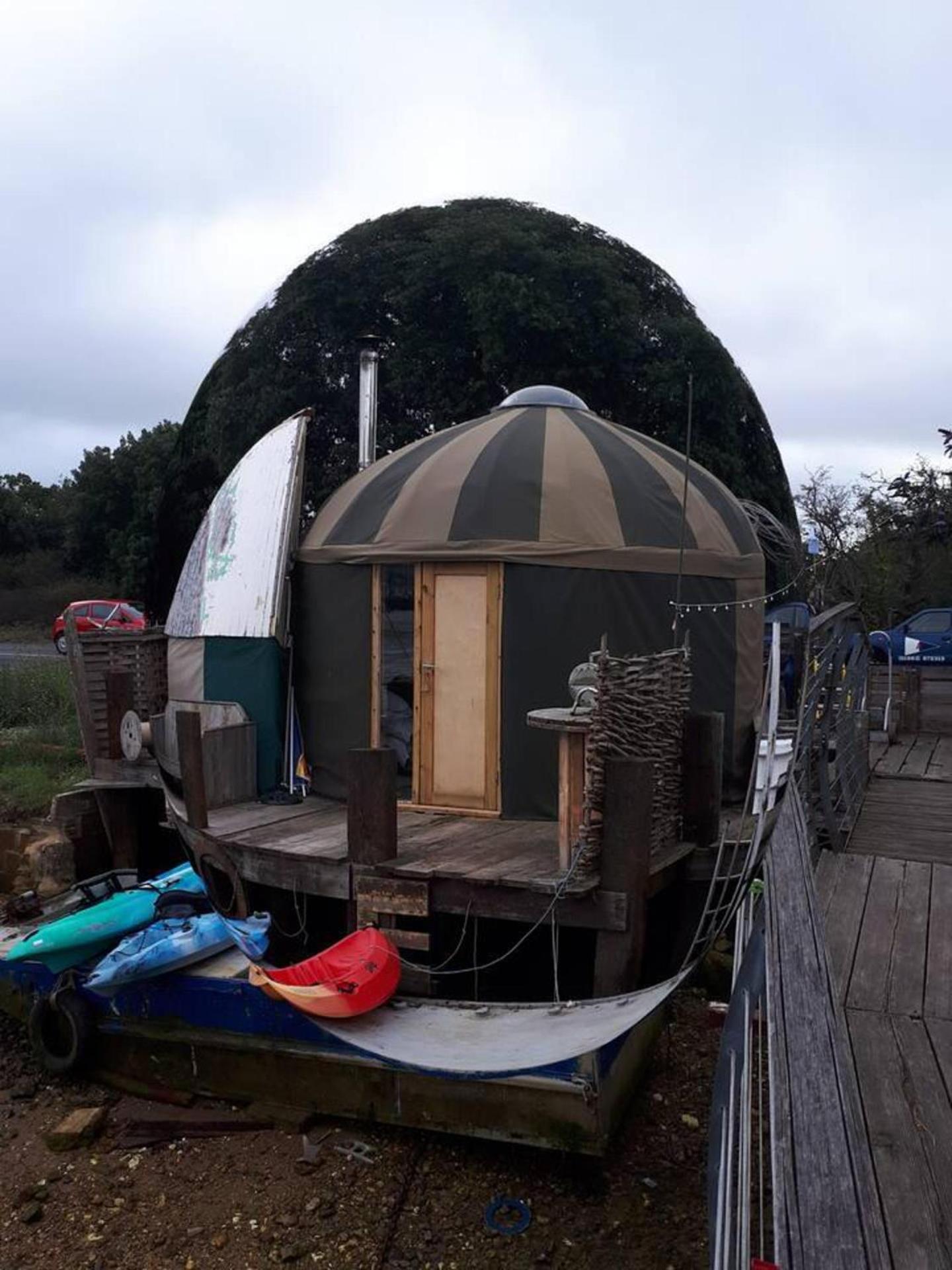 Bembridge Harbour Yurt - Log Burner - WiFi view 4