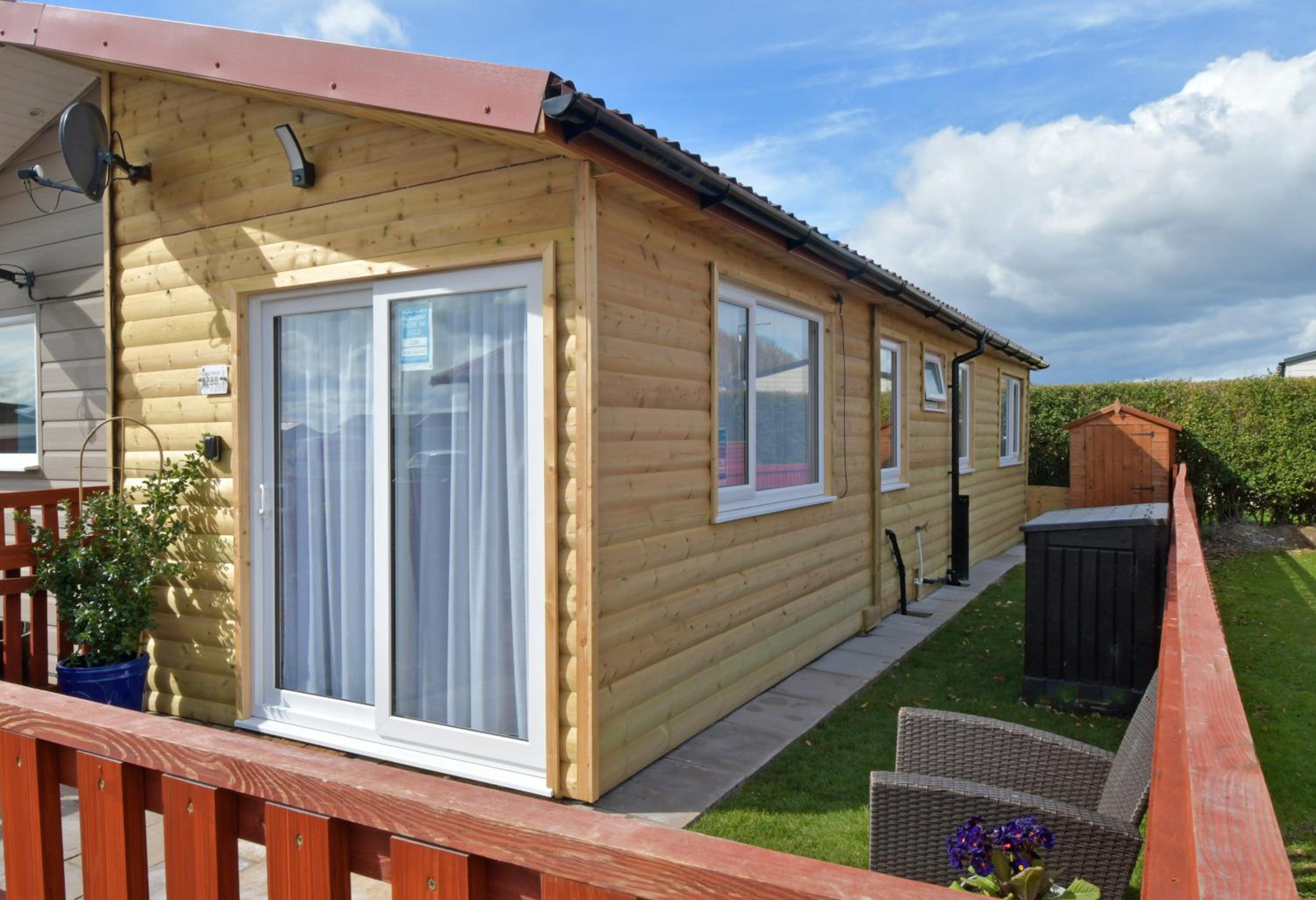 Pet friendly sleeps 3 Chalet Bridlington free elec view 2