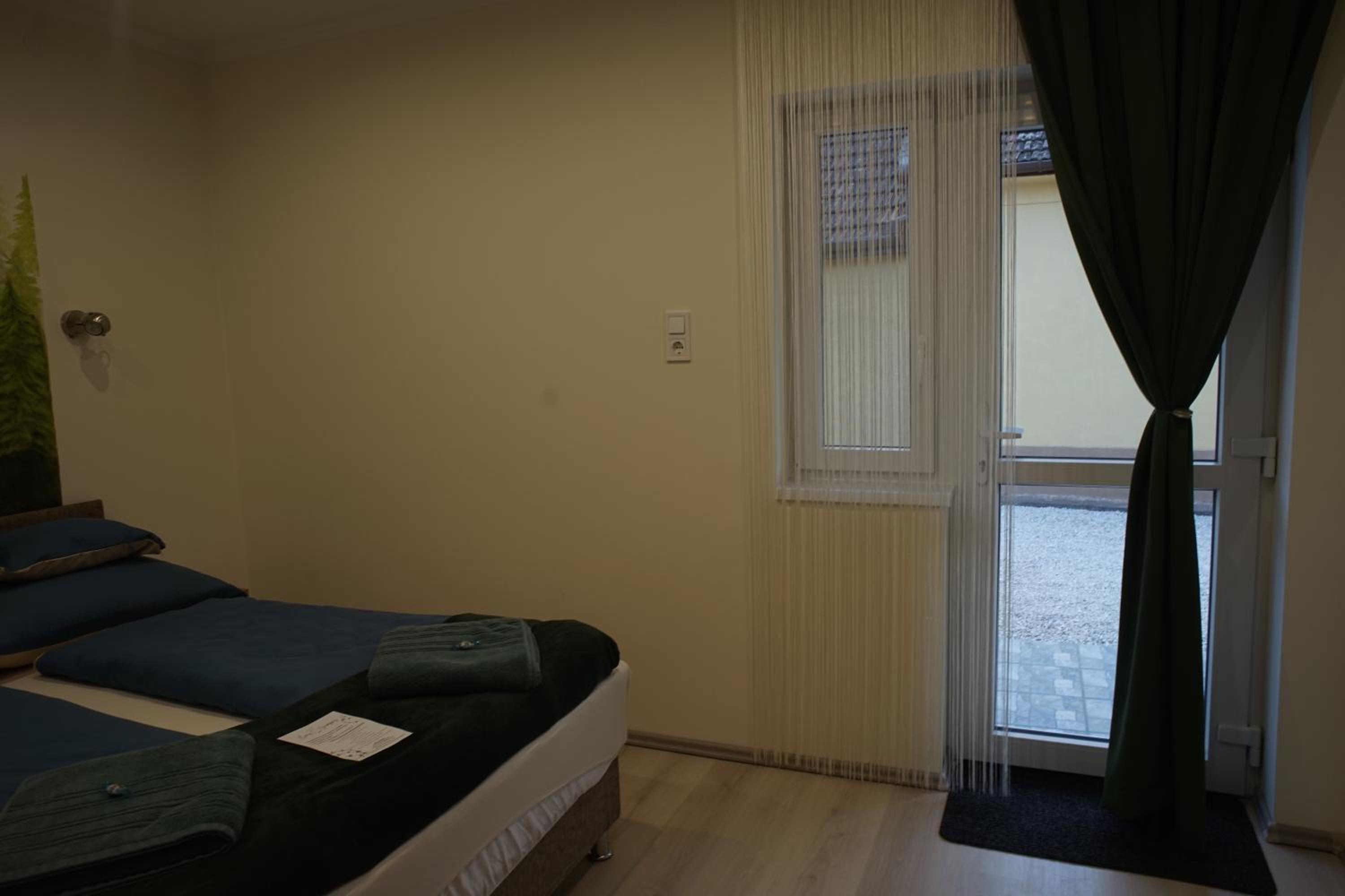 Photo 43