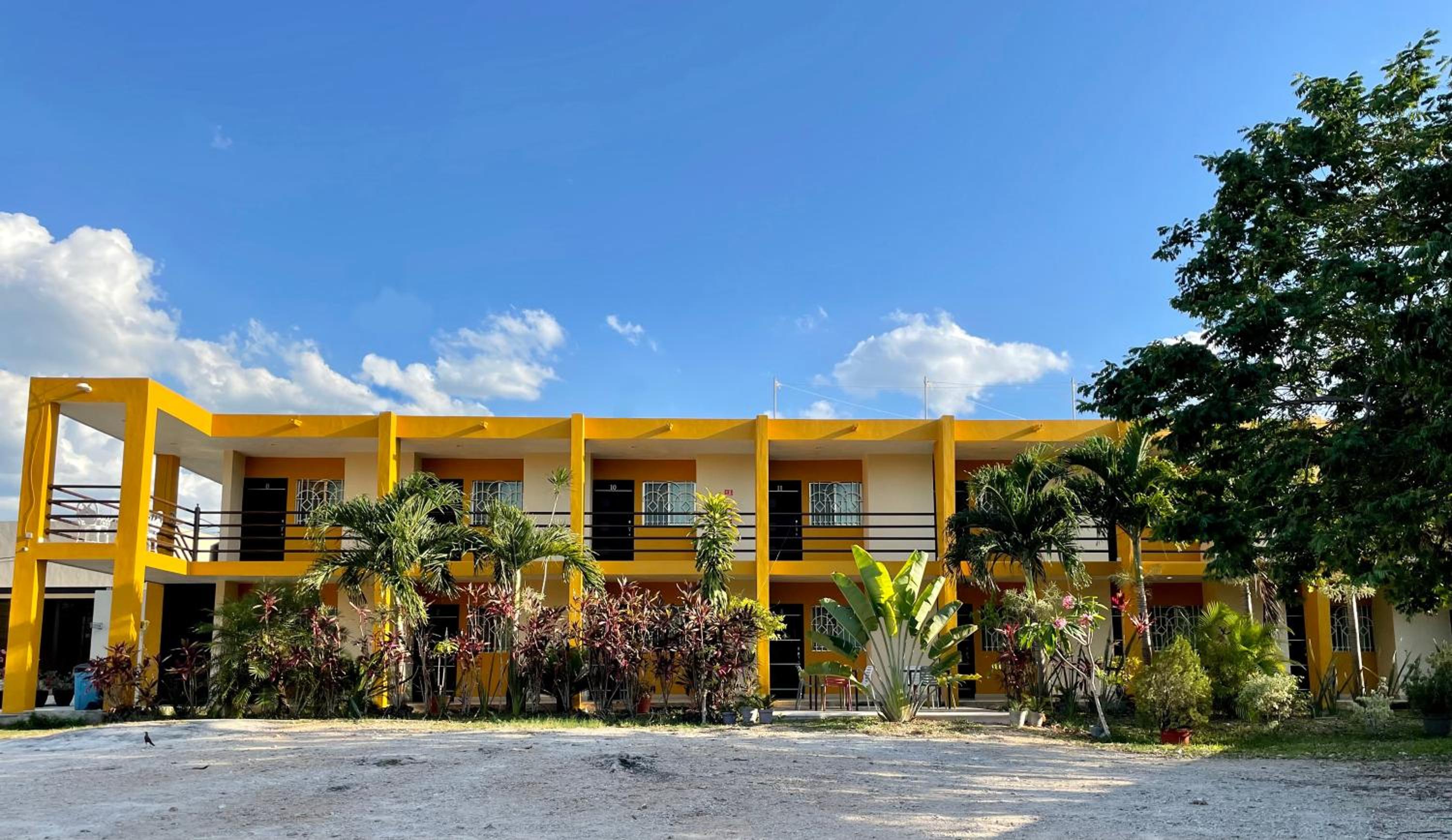 Hotel Avila - Image 1