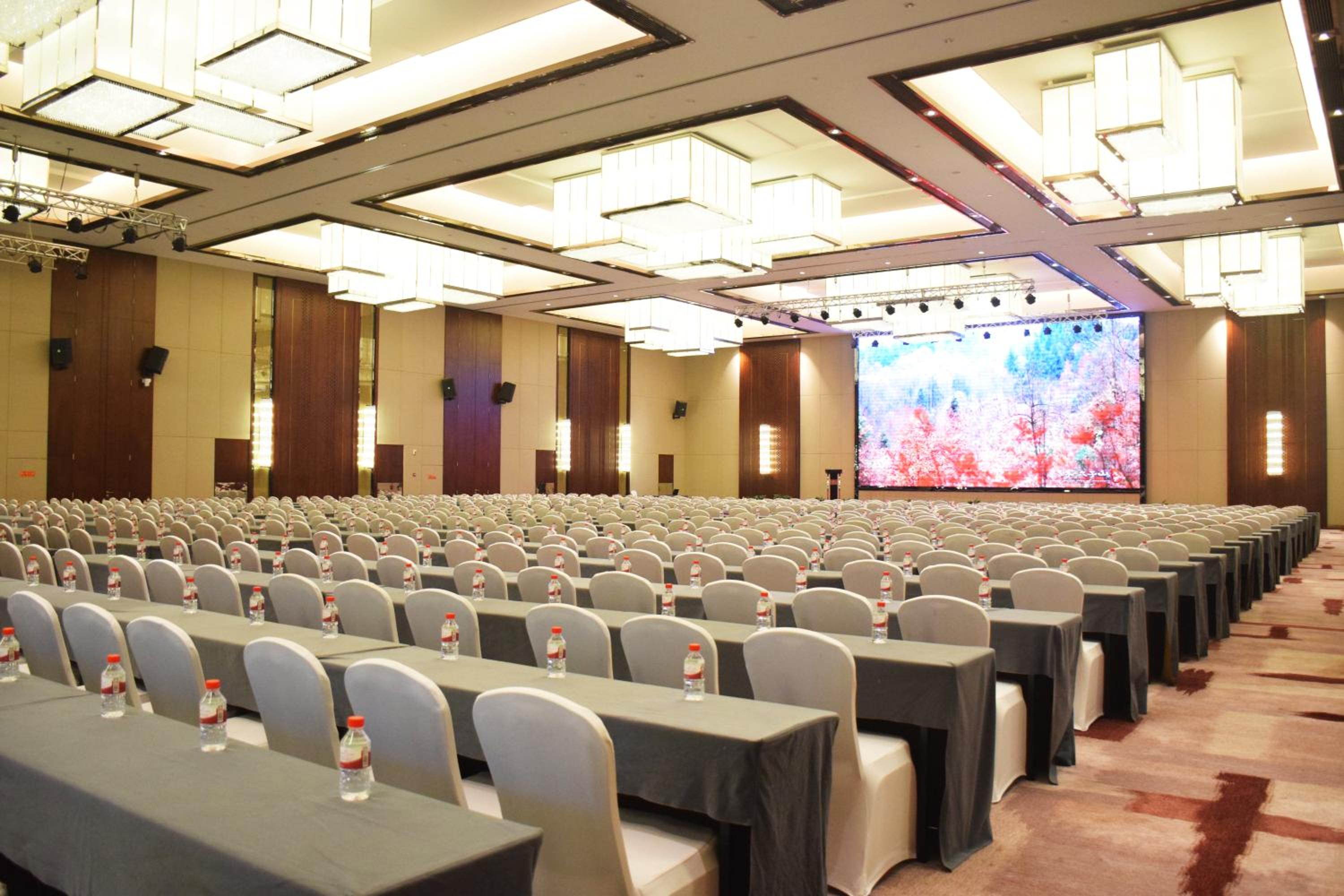 Howard Johnson Neodalle Resort Zhangjiajie