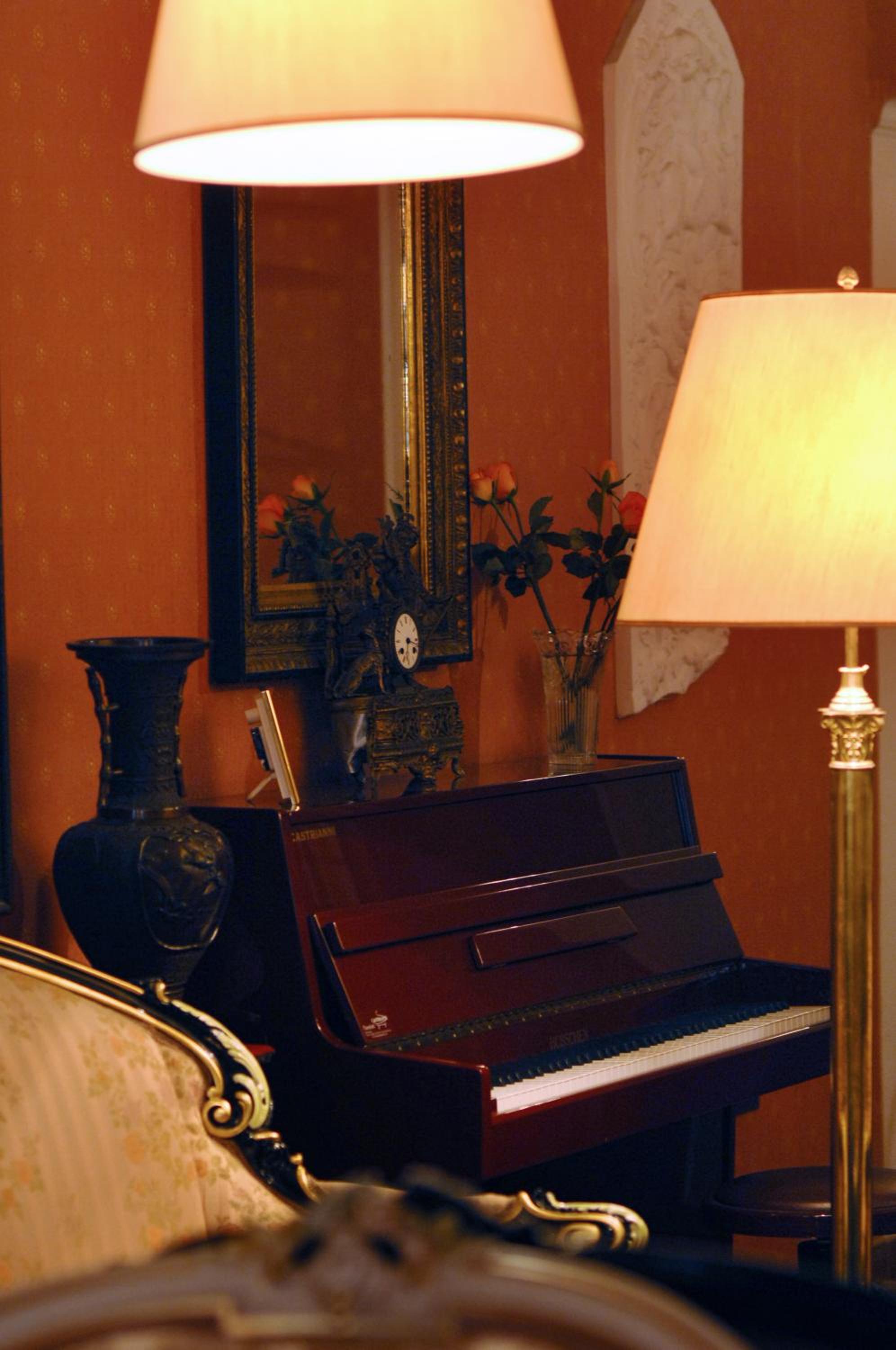 lounge