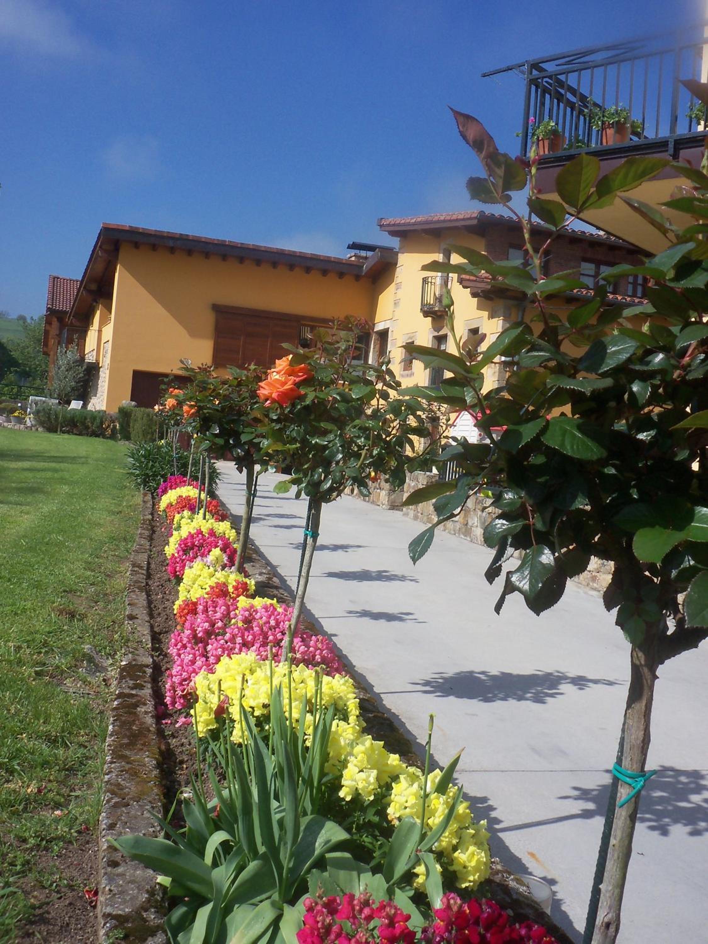 Apartamentos Rurales La Casa Vieja De Silió