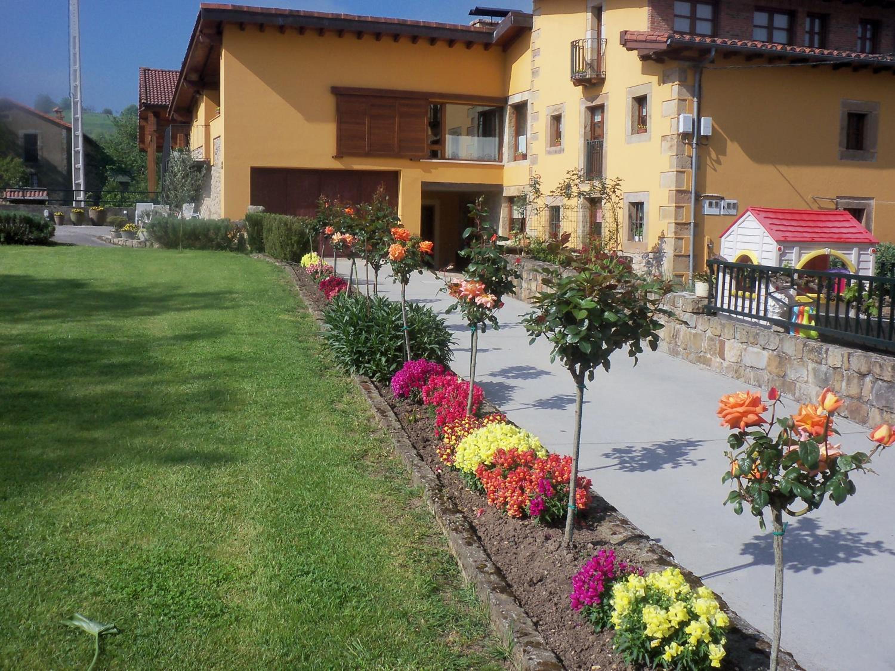Apartamentos Rurales La Casa Vieja De Silió
