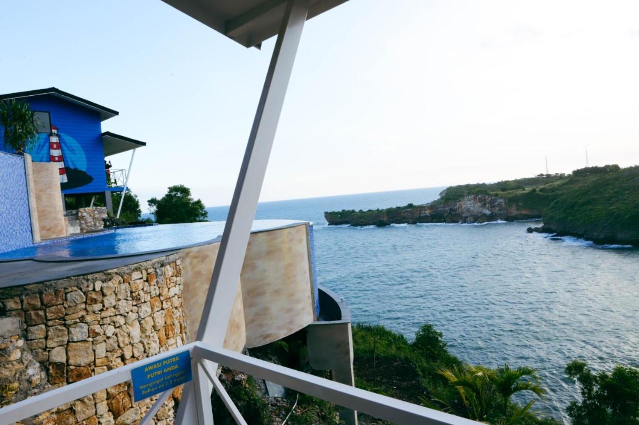 Baron Lighthouse Cottage & Eatery view 2