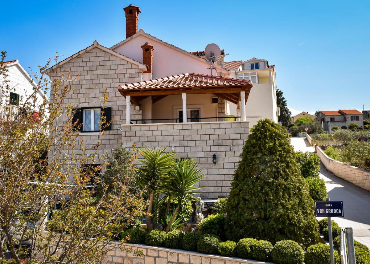 Apartmani Etica view 2