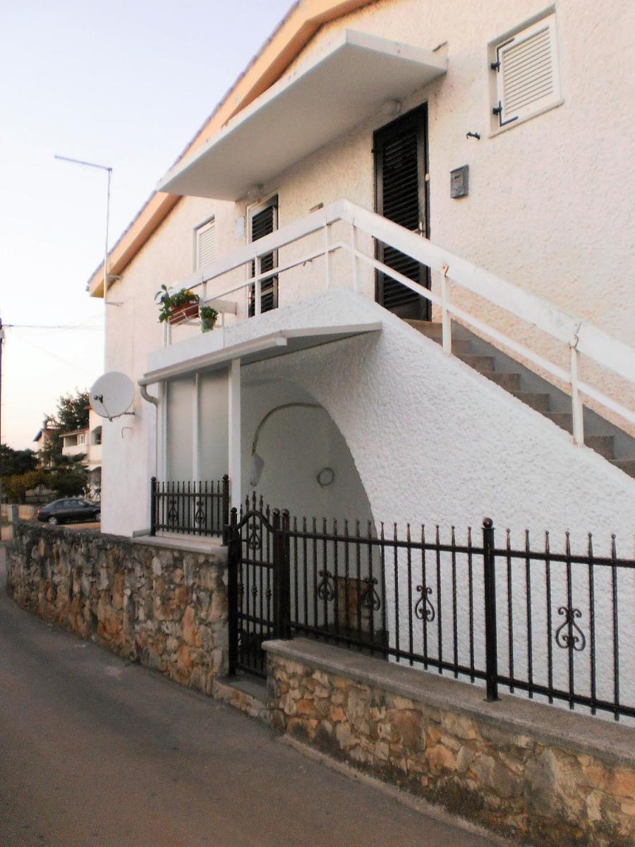 Studio Apartment Davorka
